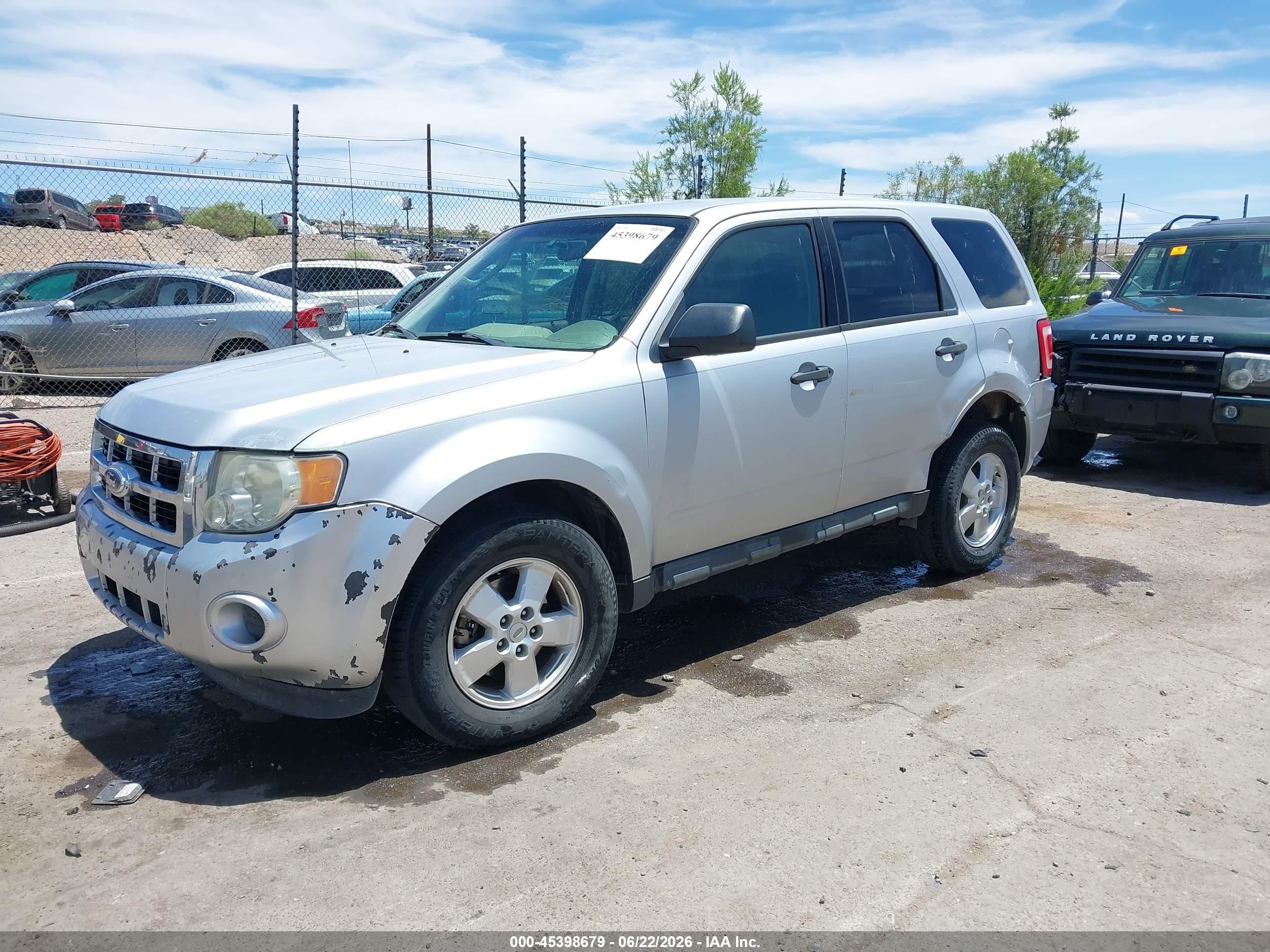2012 Ford Escape Xls Silver vin: 1FMCU0C77CKA65152