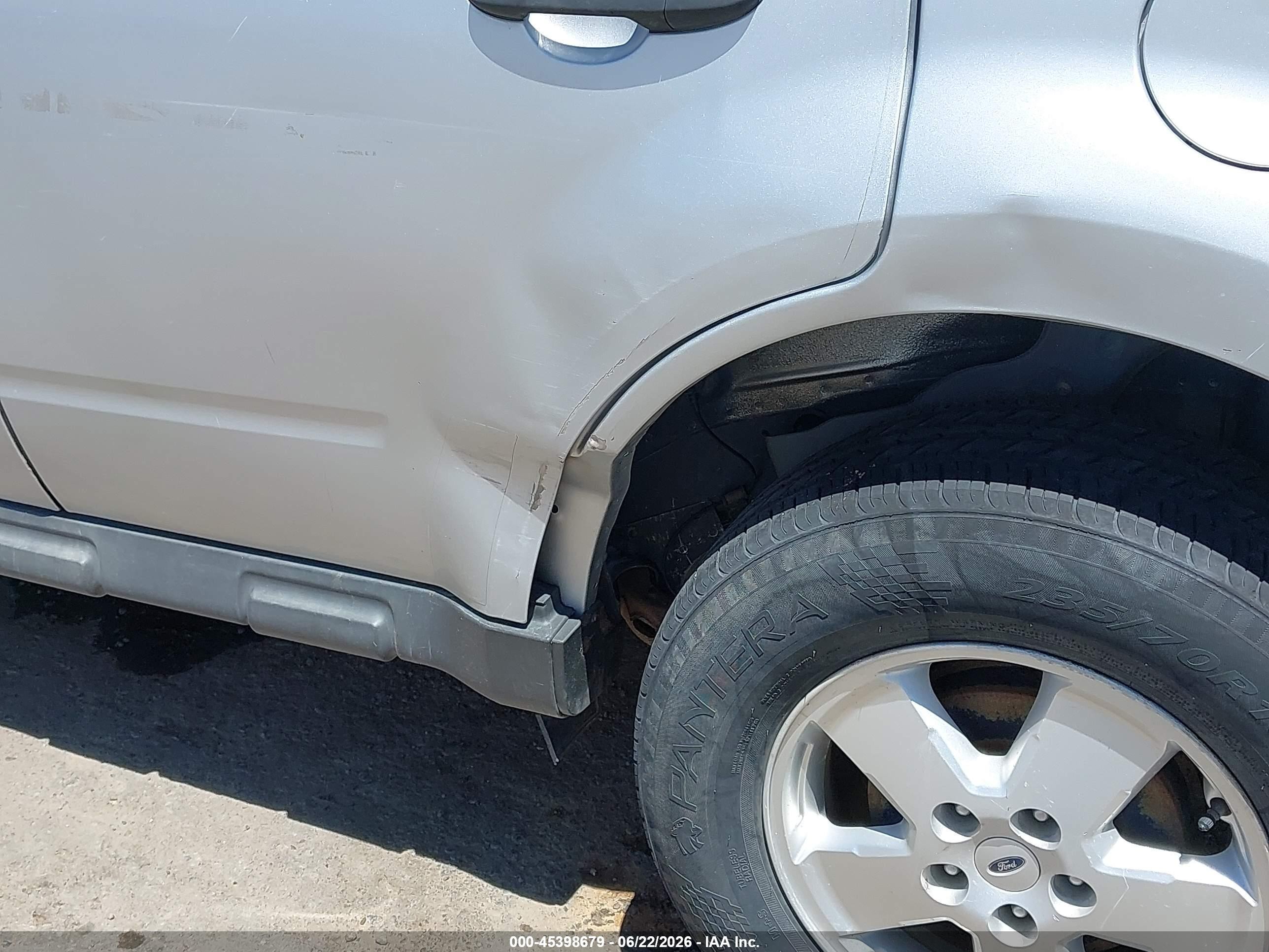 2012 Ford Escape Xls Silver vin: 1FMCU0C77CKA65152