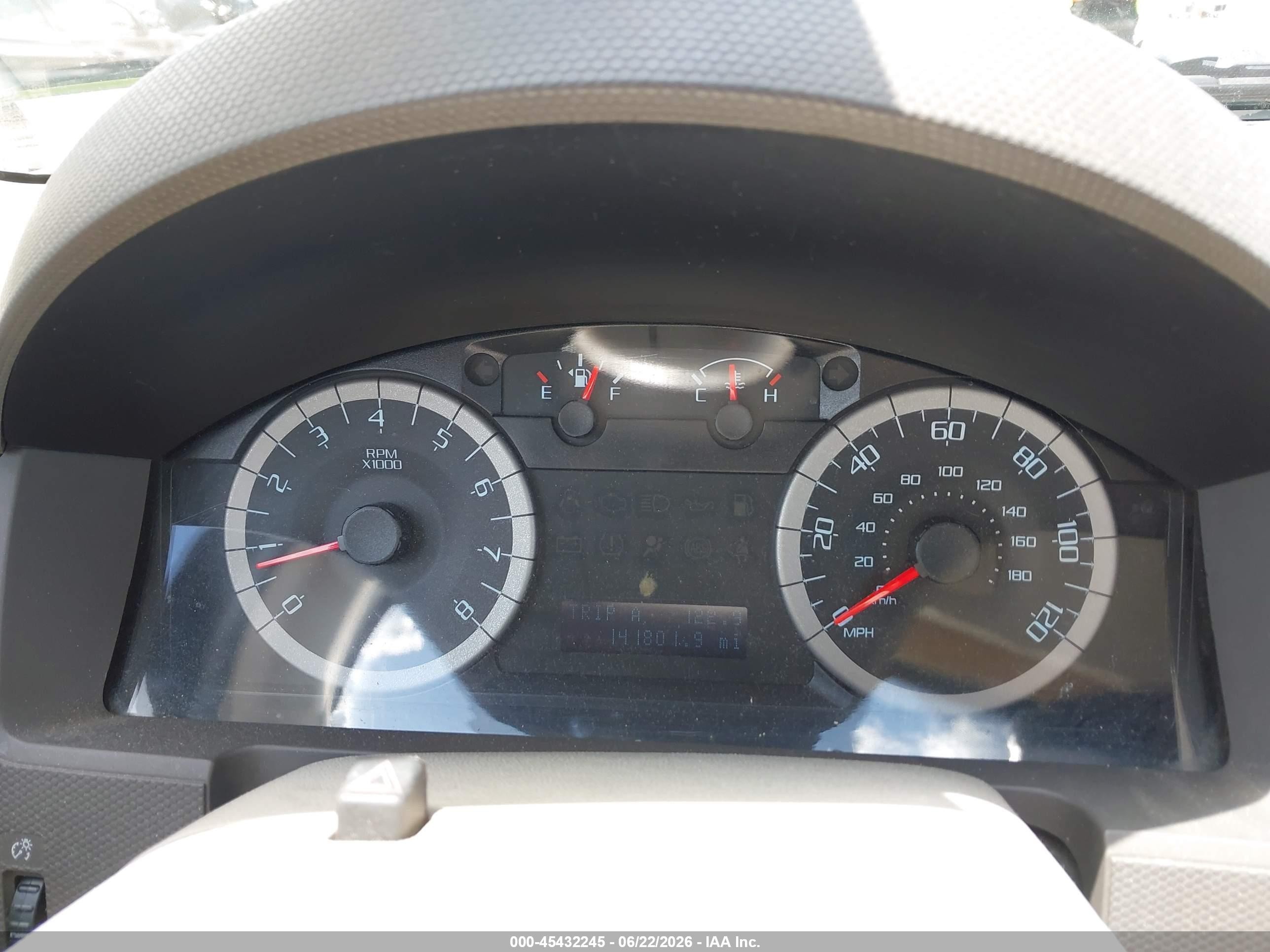 2012 Ford Escape Xls White vin: 1FMCU0C77CKC36904