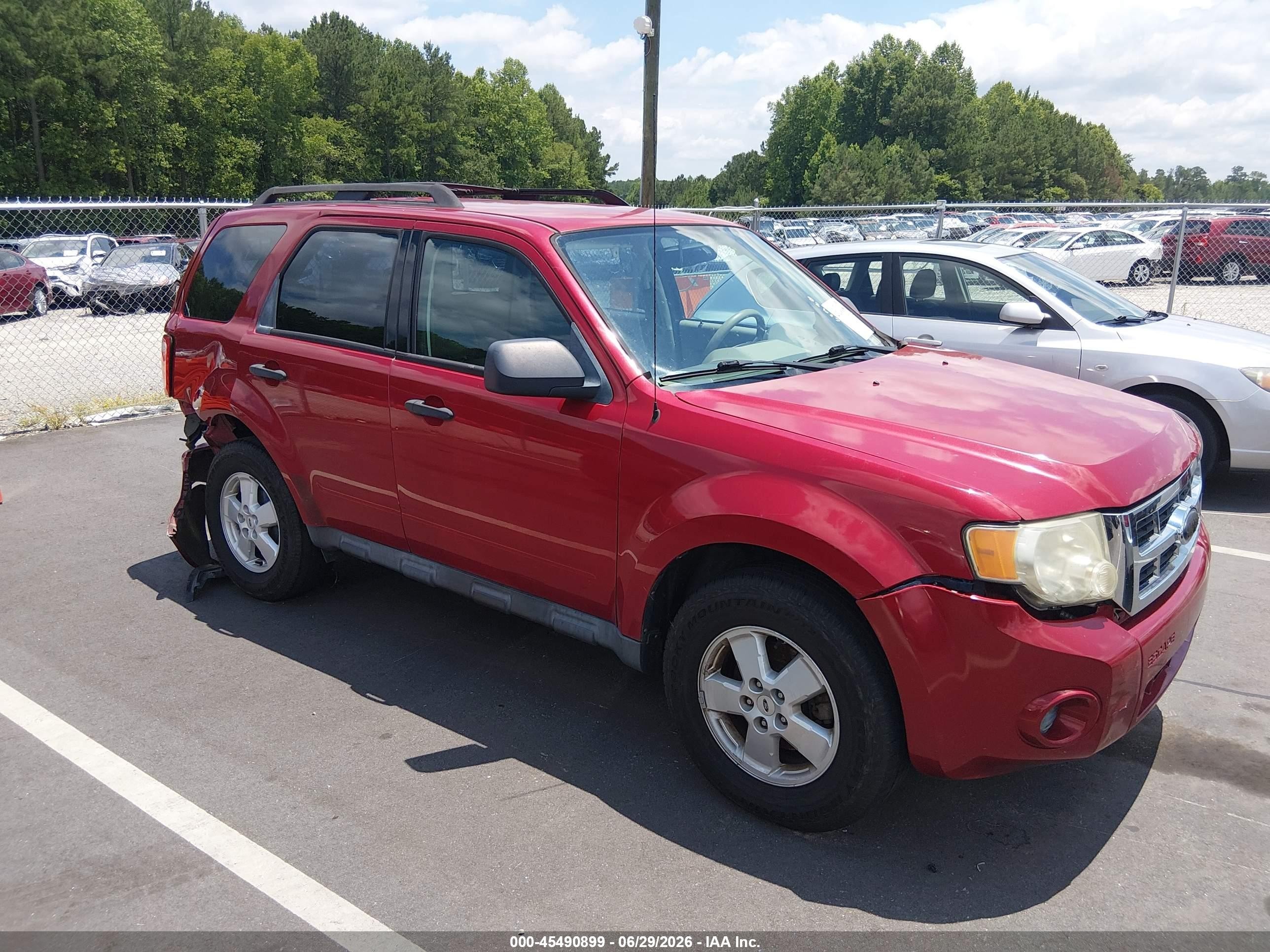 2010 Ford Escape Xls Red vin: 1FMCU0C78AKC64160