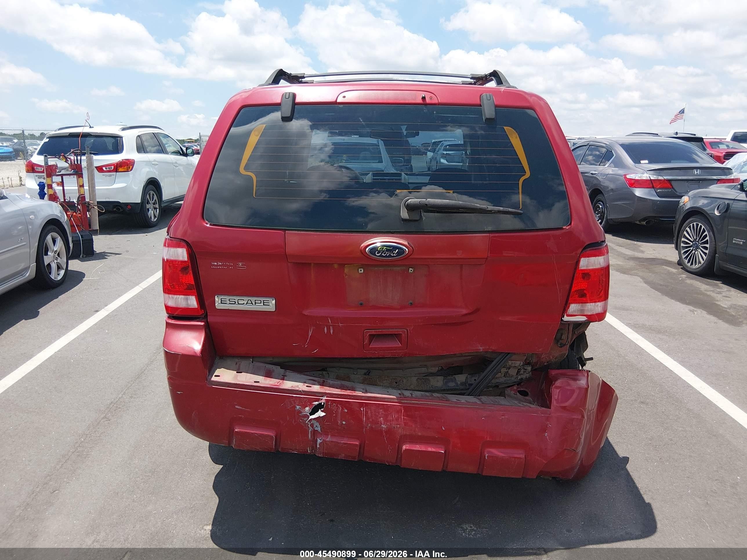 2010 Ford Escape Xls Red vin: 1FMCU0C78AKC64160