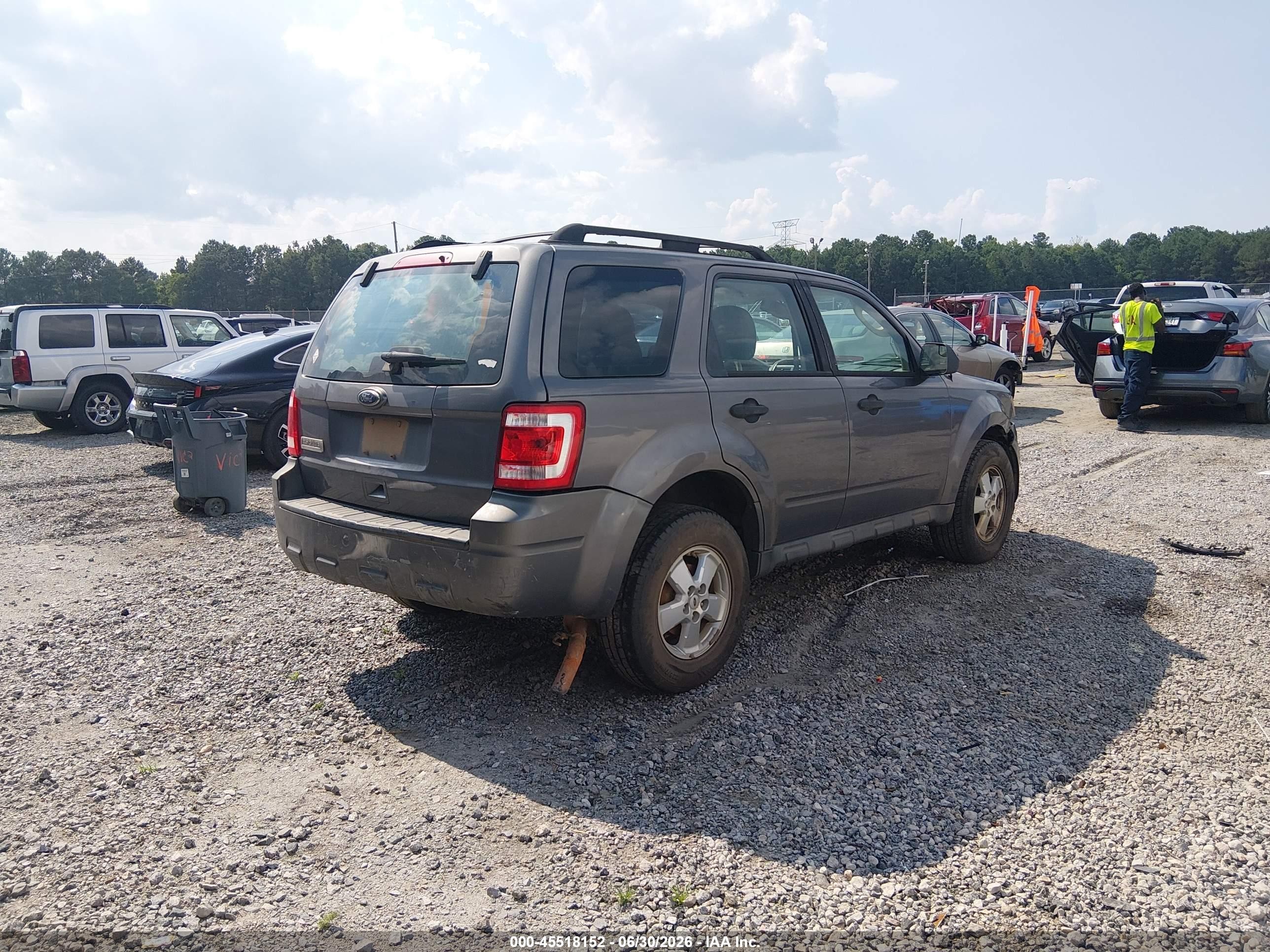2010 Ford Escape Xls Gray vin: 1FMCU0C78AKD04740