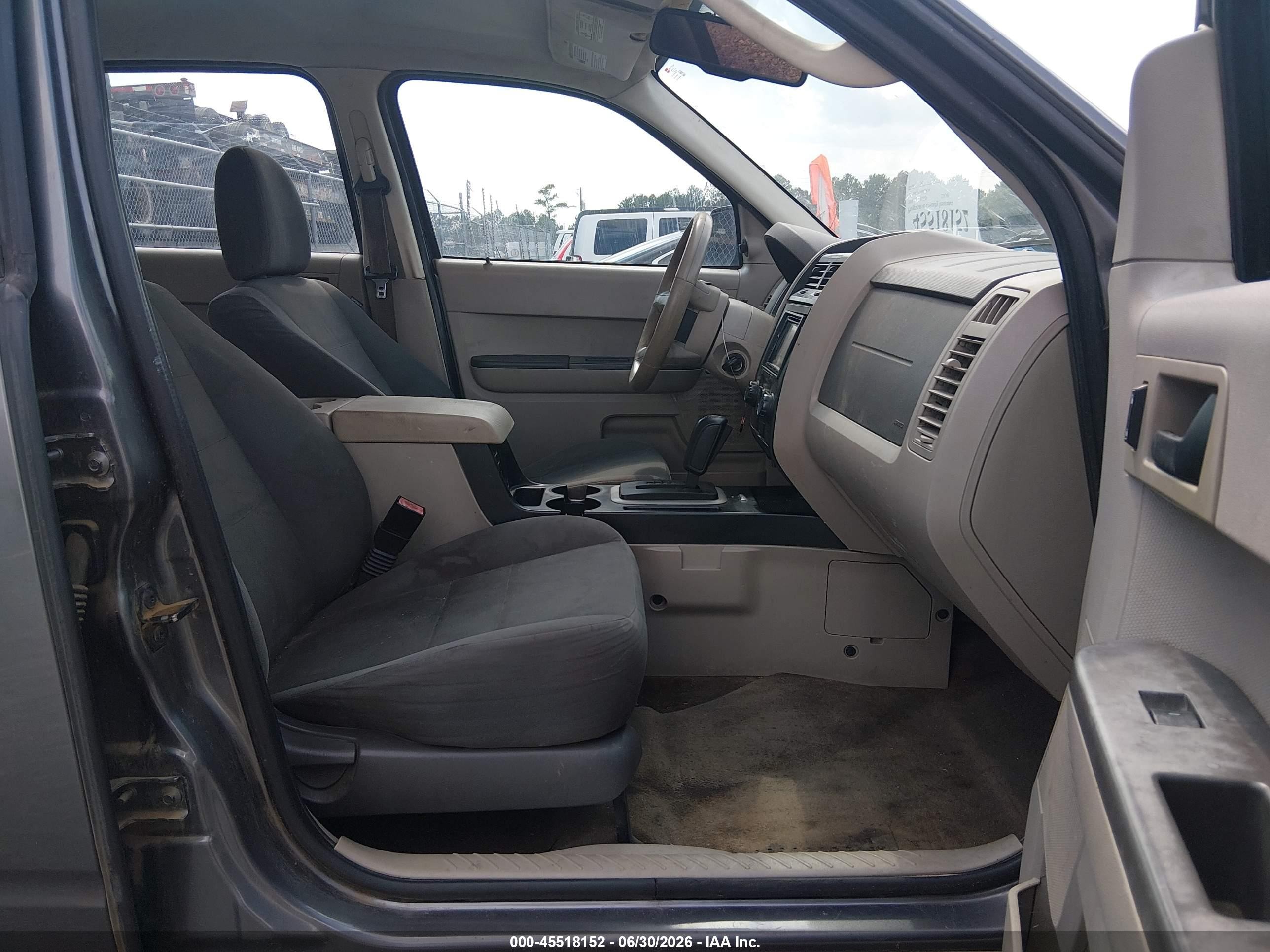 2010 Ford Escape Xls Gray vin: 1FMCU0C78AKD04740