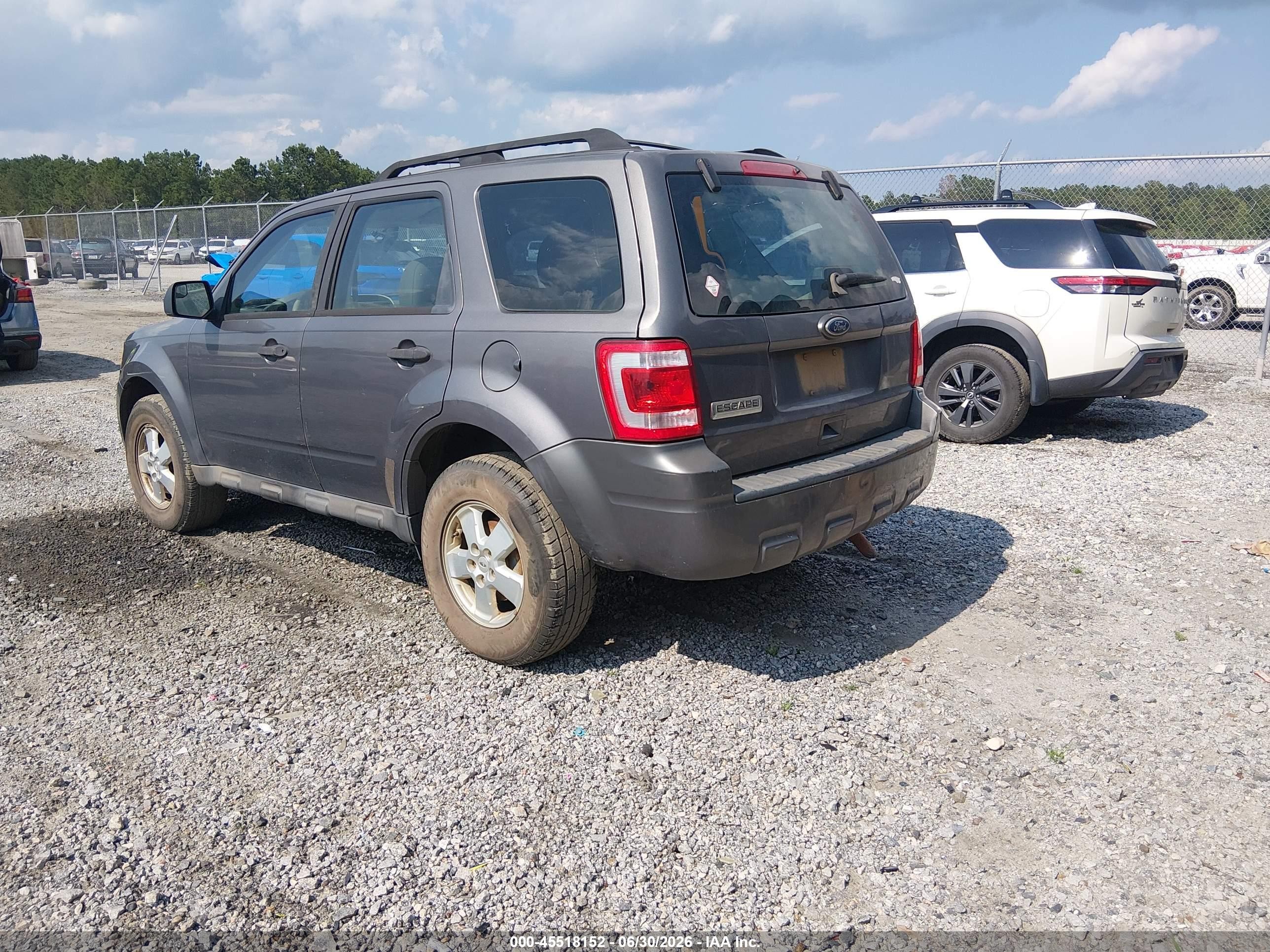2010 Ford Escape Xls Gray vin: 1FMCU0C78AKD04740