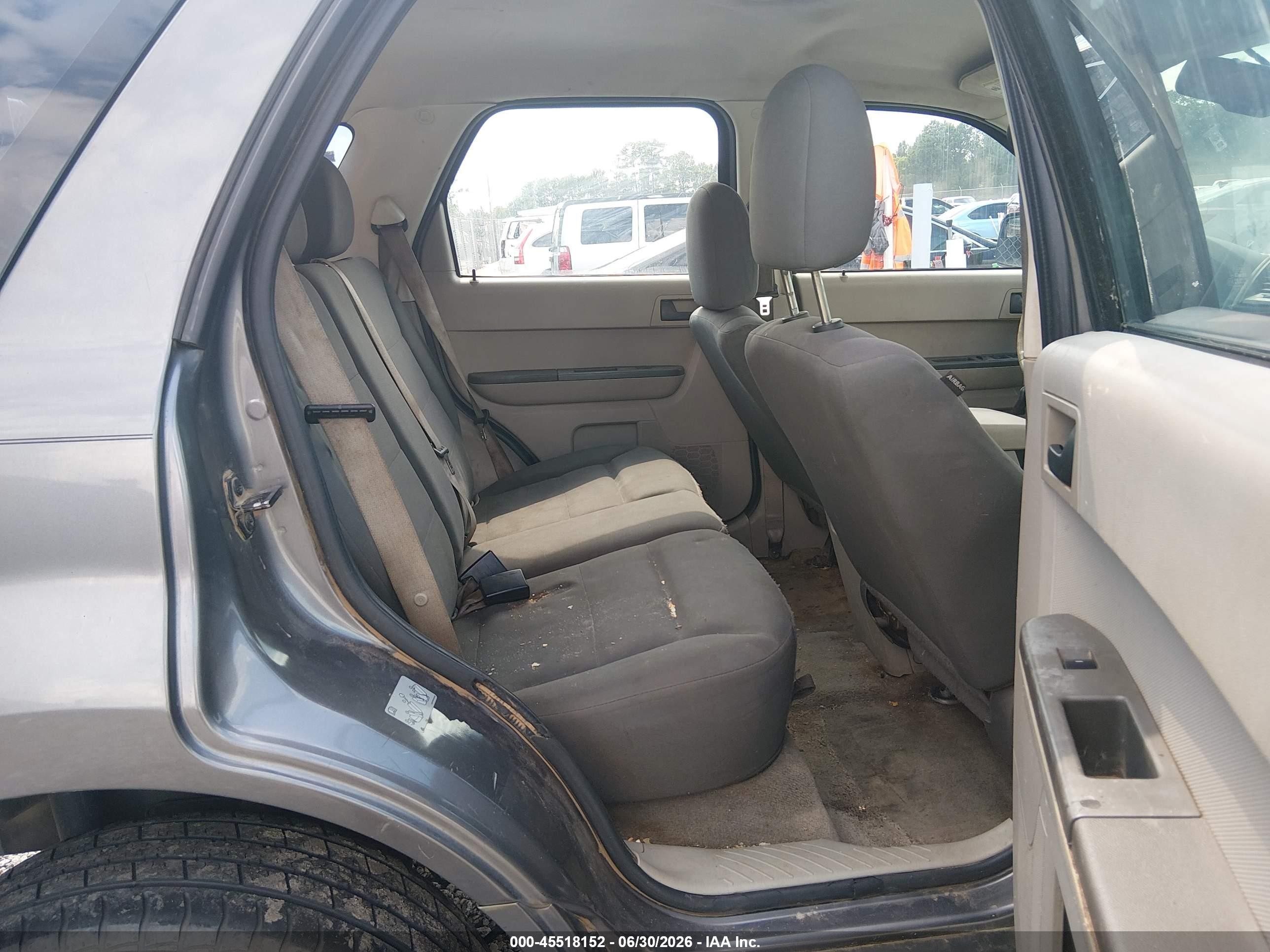 2010 Ford Escape Xls Gray vin: 1FMCU0C78AKD04740