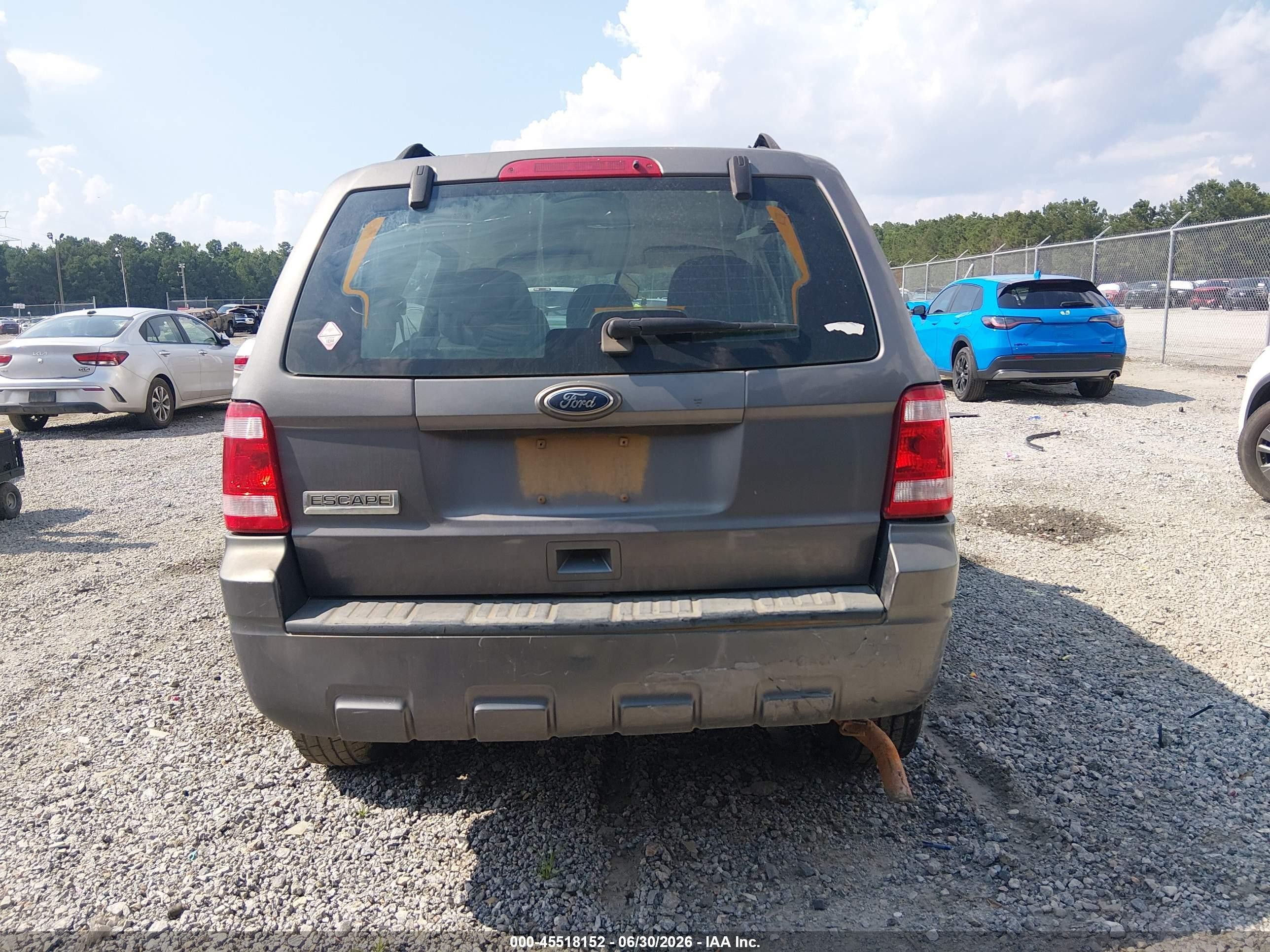 2010 Ford Escape Xls Gray vin: 1FMCU0C78AKD04740
