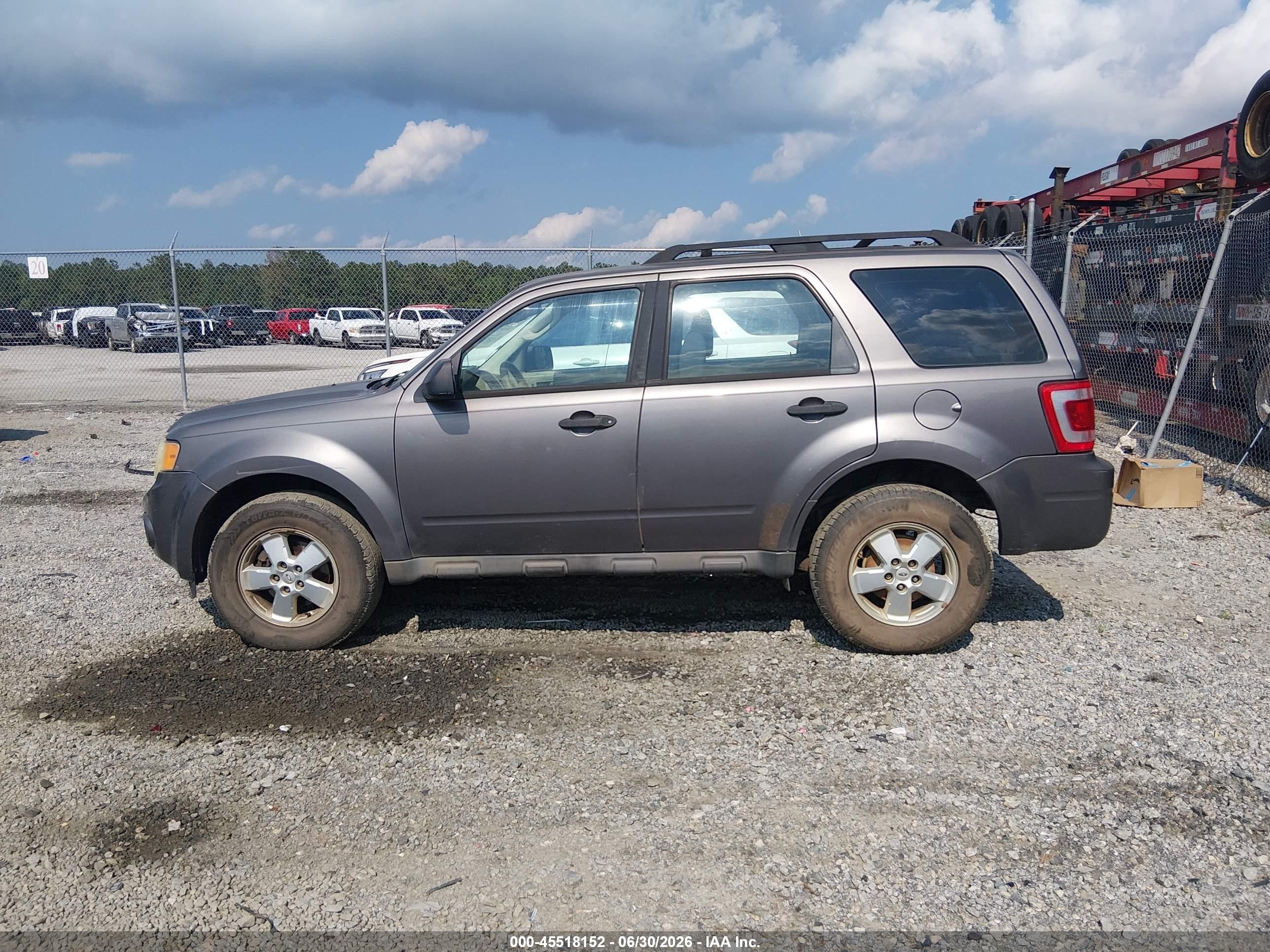 2010 Ford Escape Xls Gray vin: 1FMCU0C78AKD04740