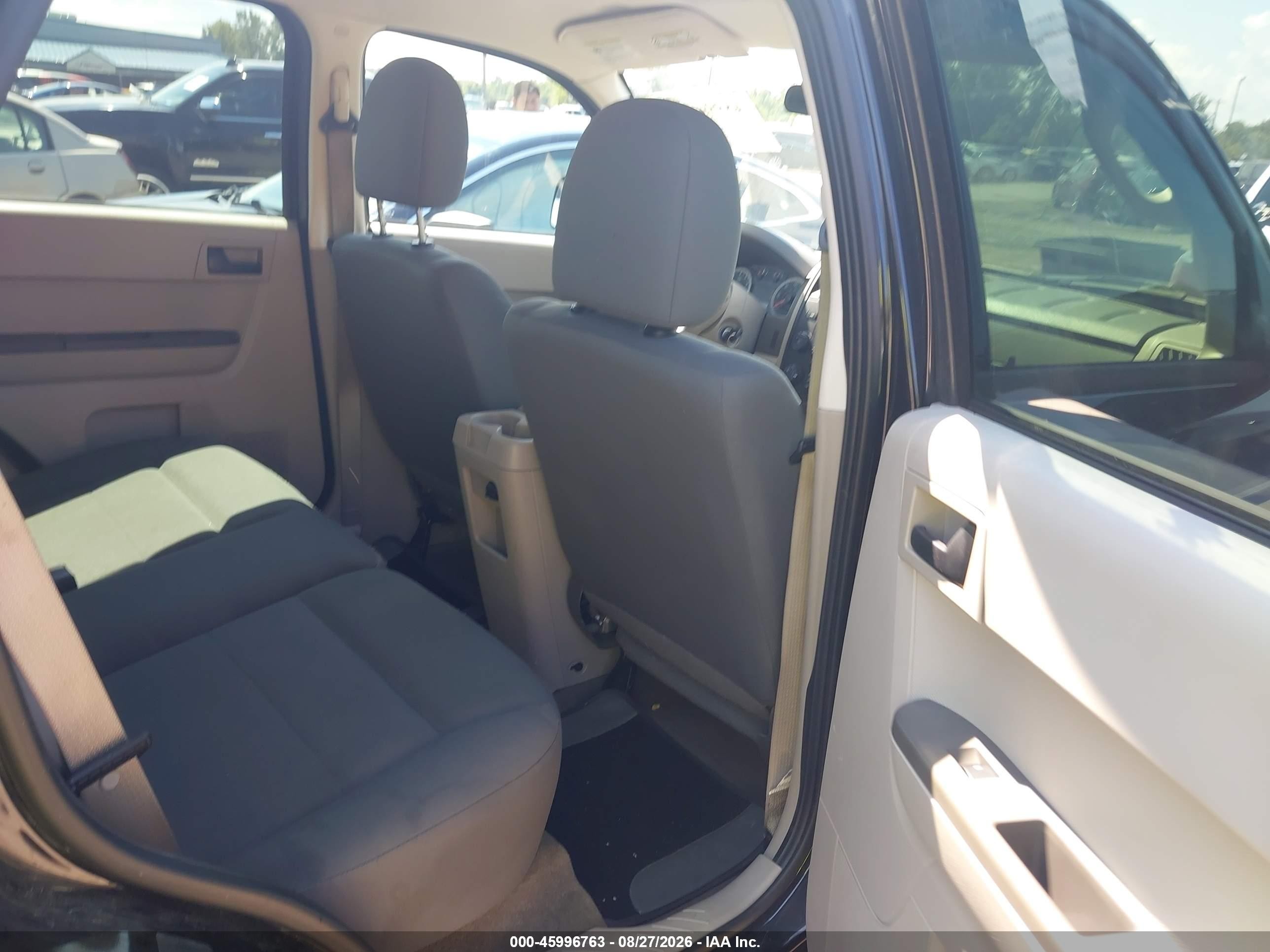 2011 Ford Escape Xls Black vin: 1FMCU0C78BKA48410