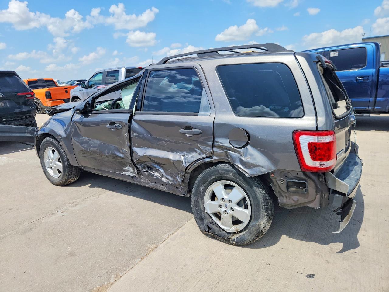 2011 Ford Escape Xls Gray vin: 1FMCU0C78BKB59071