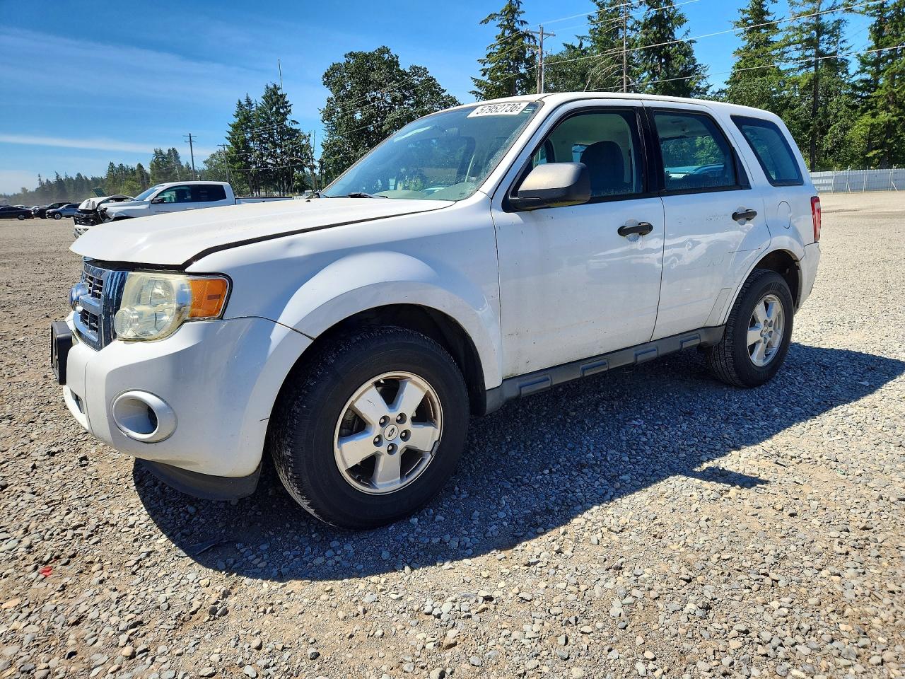 2011 Ford Escape Xls Белый vin: 1FMCU0C78BKB99764