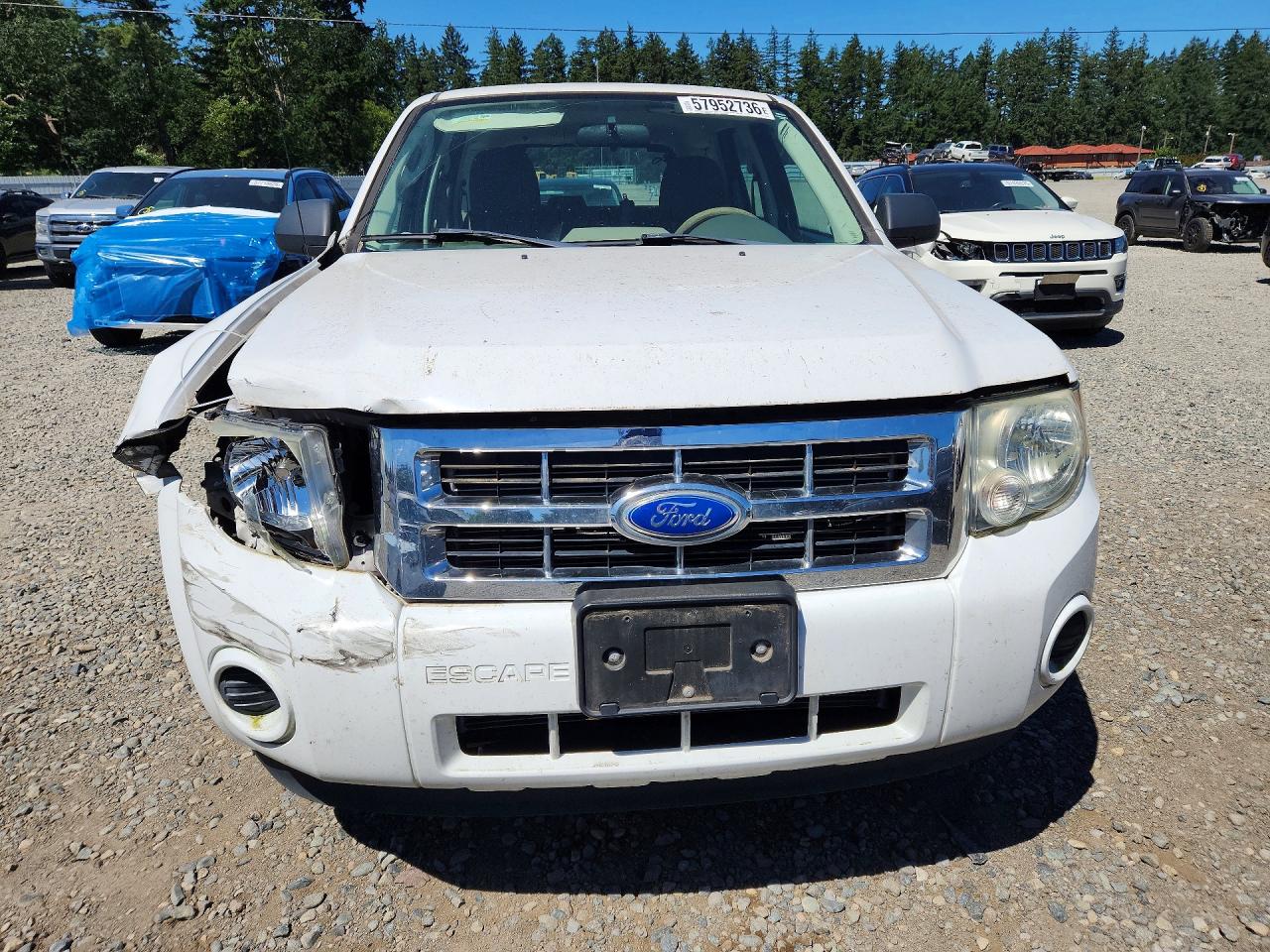 2011 Ford Escape Xls Белый vin: 1FMCU0C78BKB99764