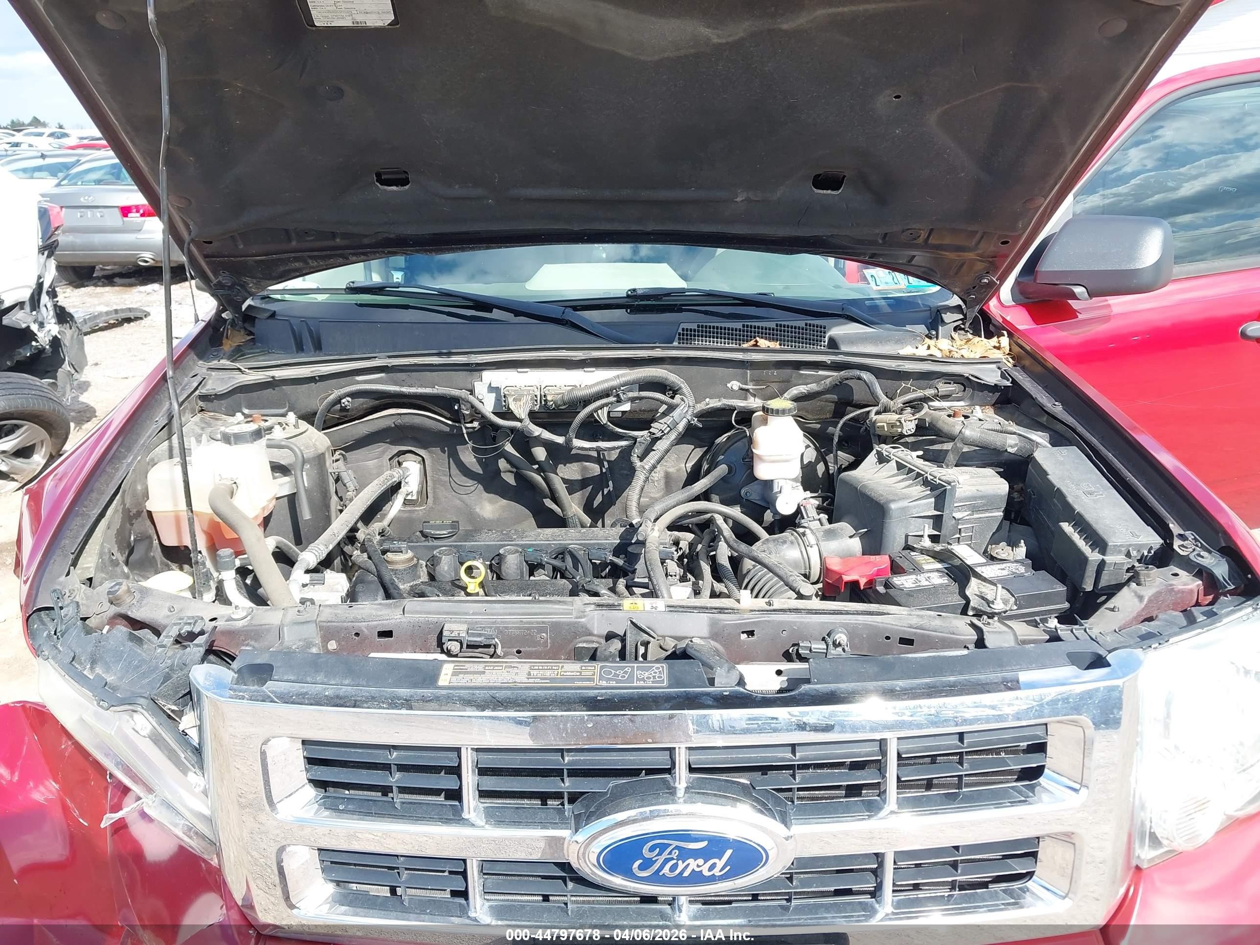 2012 Ford Escape Xls Red vin: 1FMCU0C78CKA20558