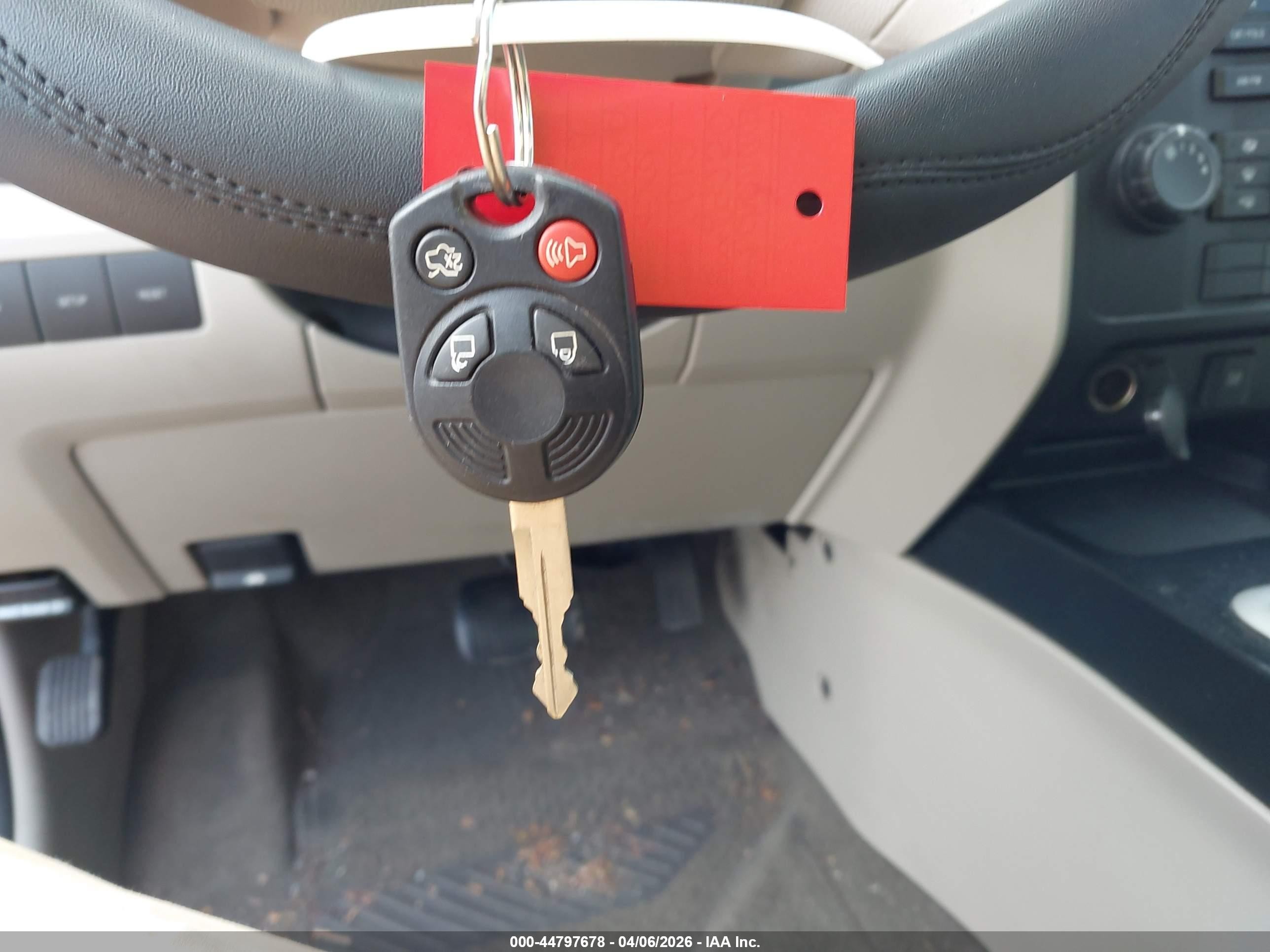 2012 Ford Escape Xls Red vin: 1FMCU0C78CKA20558
