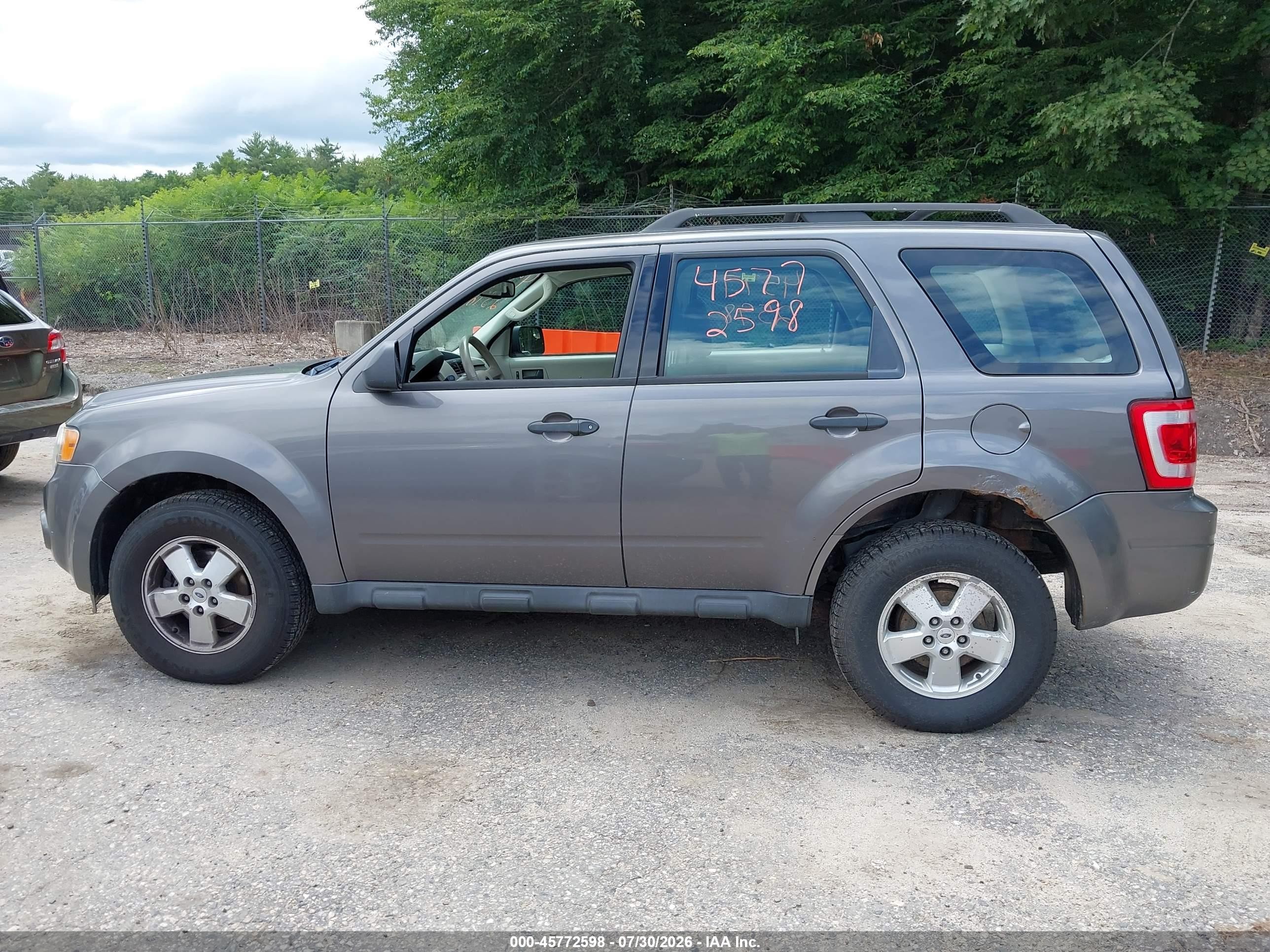 2012 Ford Escape Xls Gray vin: 1FMCU0C78CKA32029