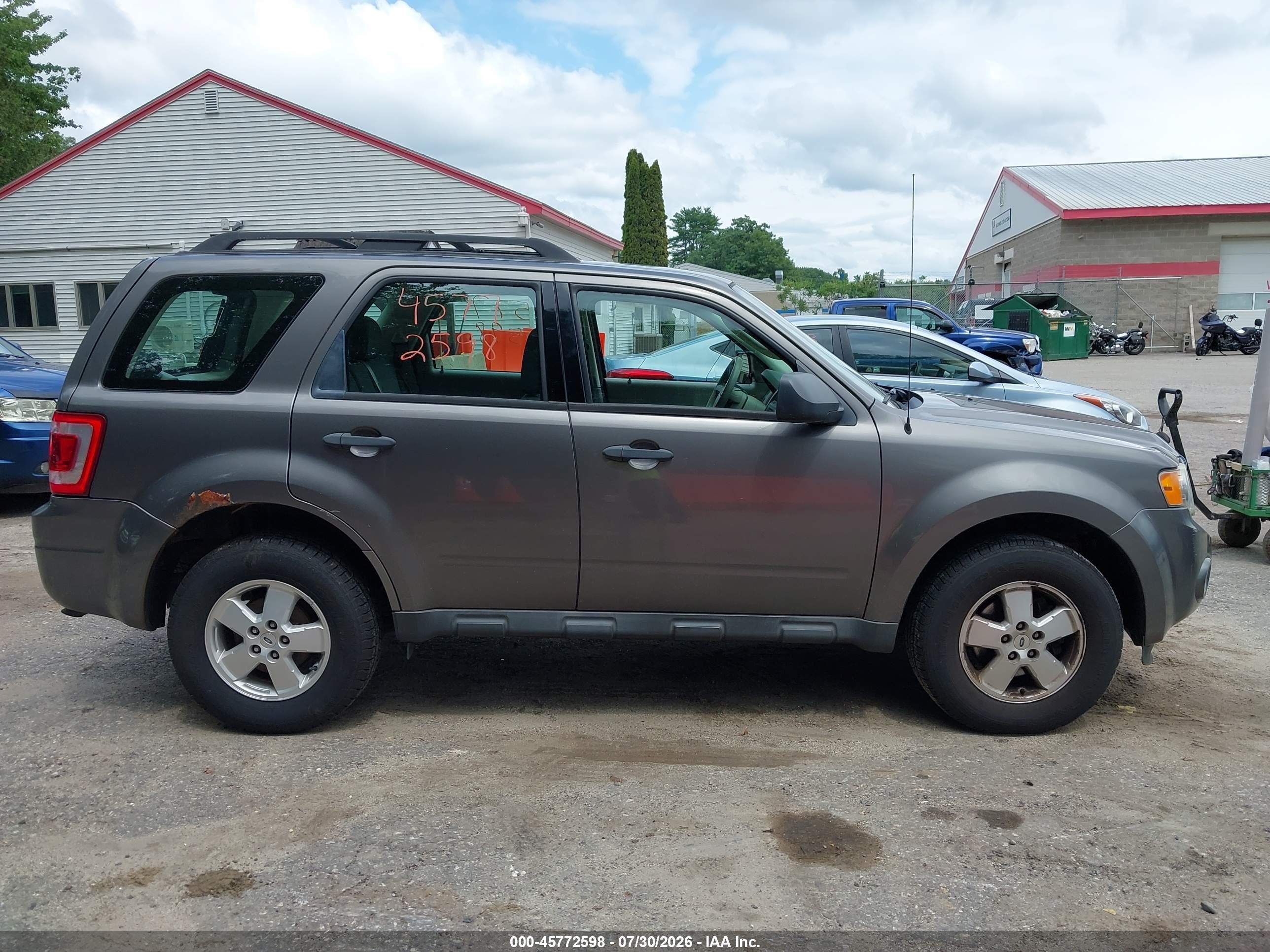 2012 Ford Escape Xls Gray vin: 1FMCU0C78CKA32029
