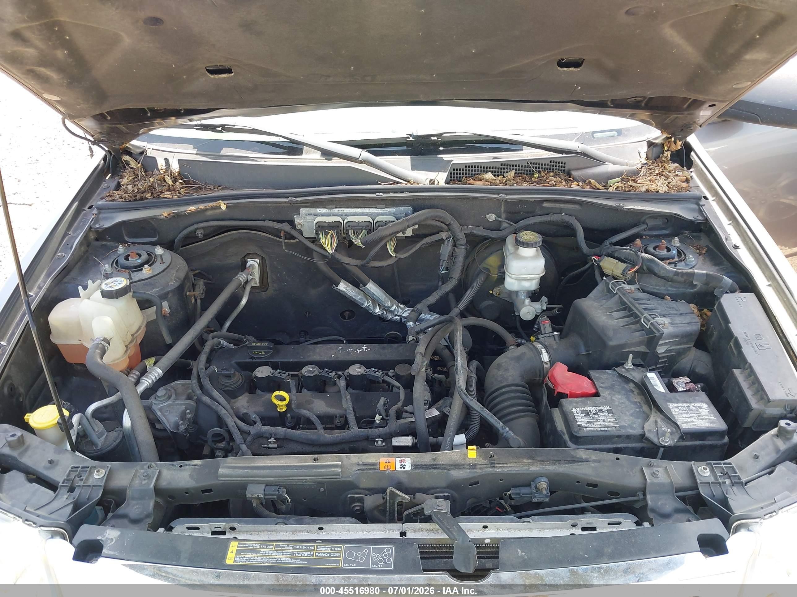 2010 Ford Escape Xls Gray vin: 1FMCU0C79AKB10864