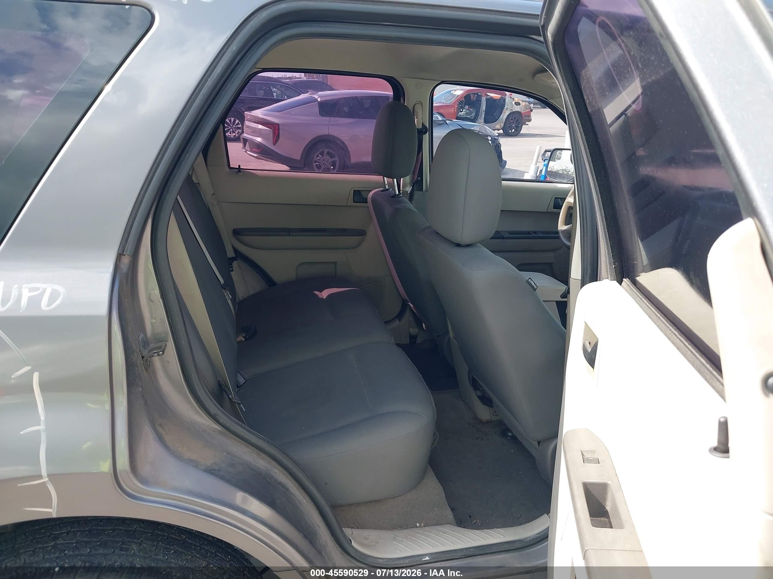2010 Ford Escape Xls Gray vin: 1FMCU0C7XAKA70259