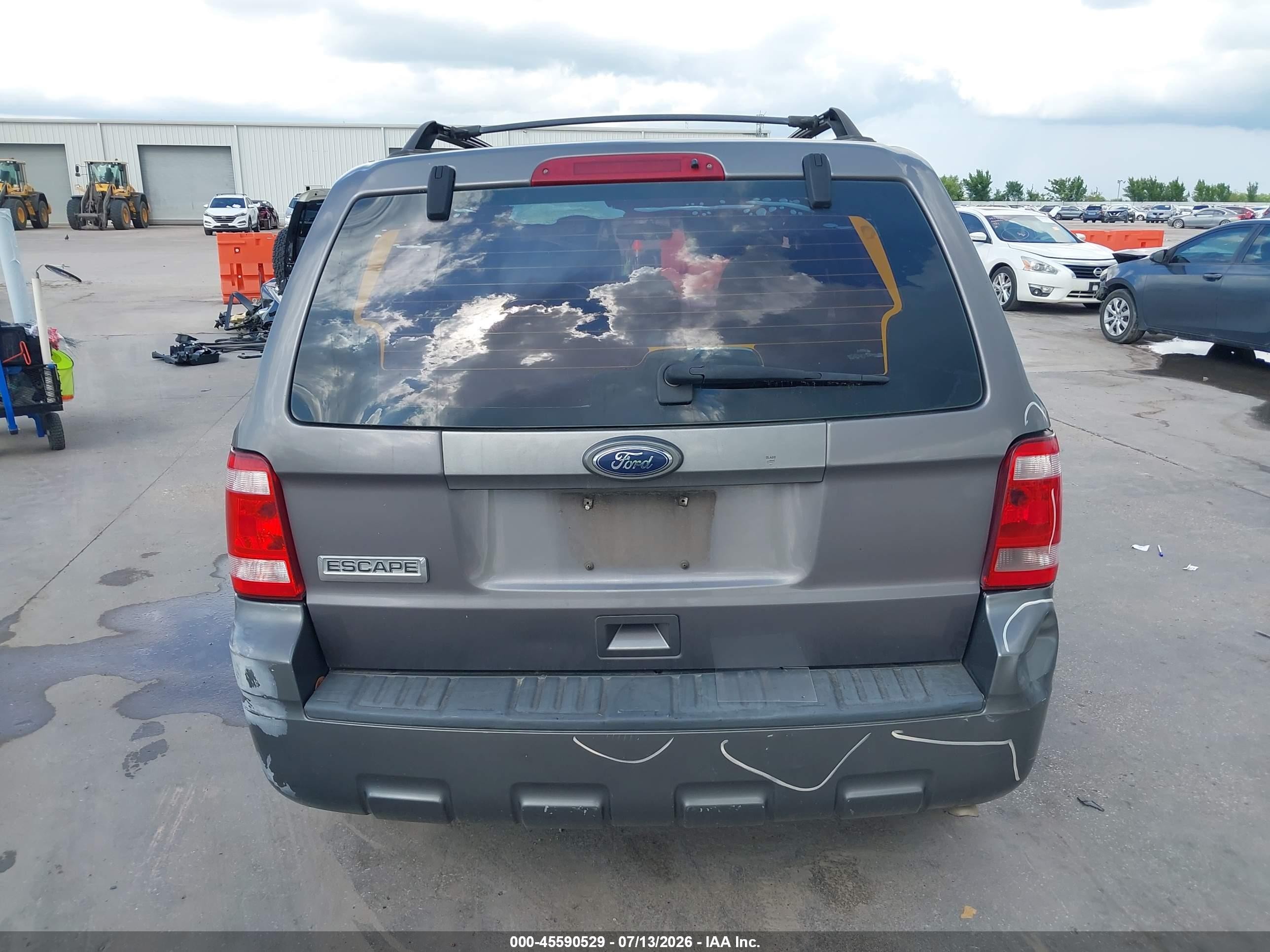 2010 Ford Escape Xls Gray vin: 1FMCU0C7XAKA70259