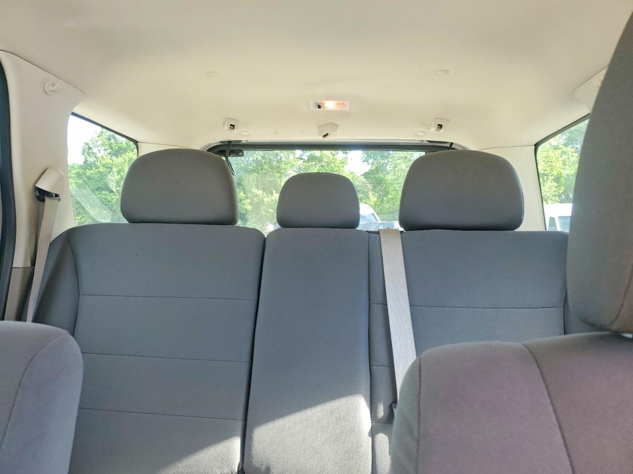 2010 Ford Escape Xls Silver vin: 1FMCU0C7XAKD25430