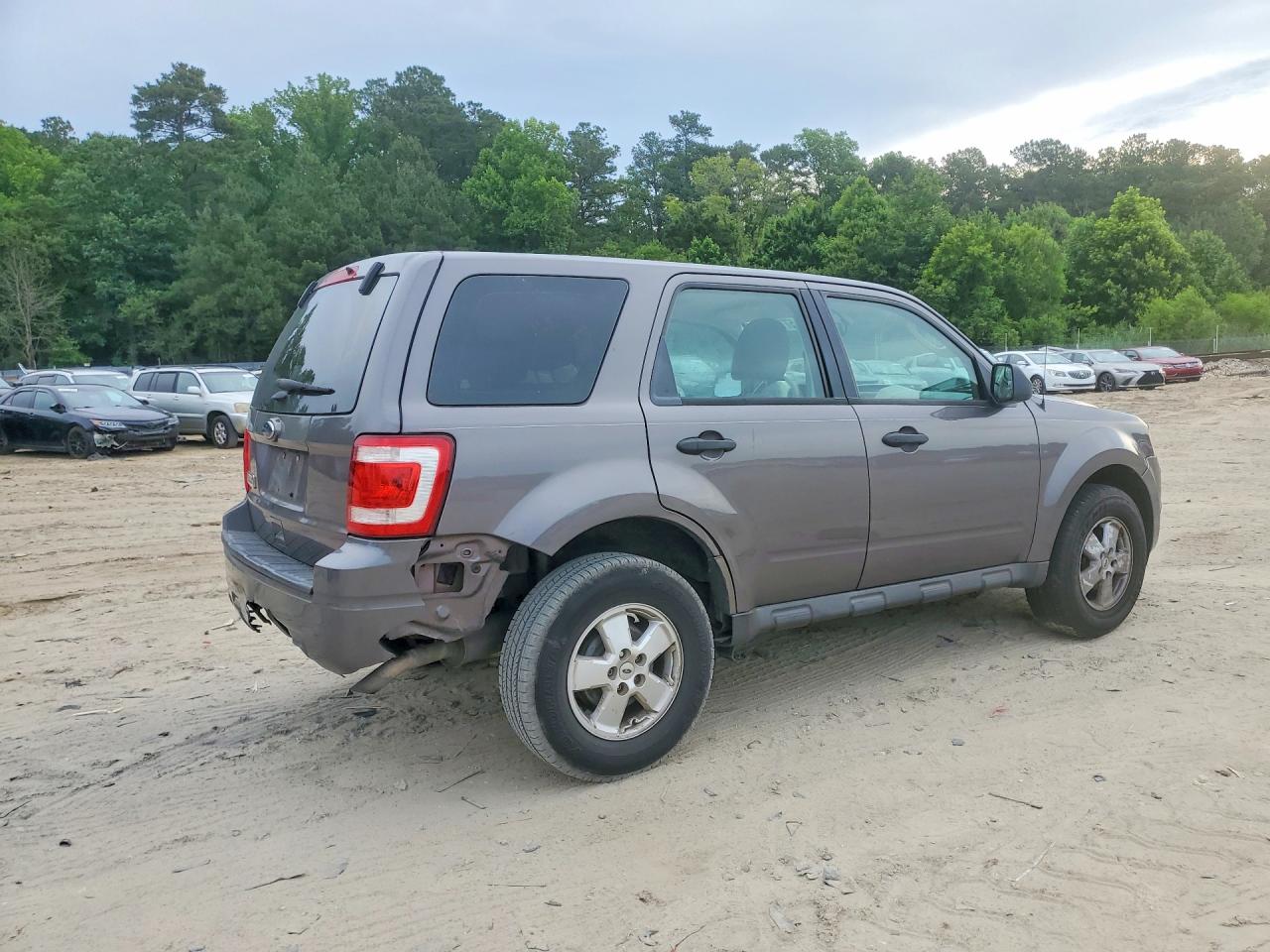 2011 Ford Escape Xls Gray vin: 1FMCU0C7XBKC29136