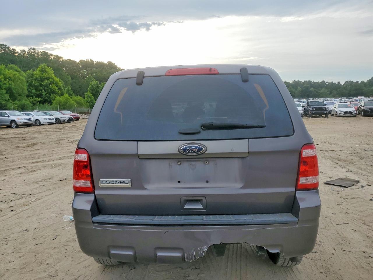 2011 Ford Escape Xls Gray vin: 1FMCU0C7XBKC29136