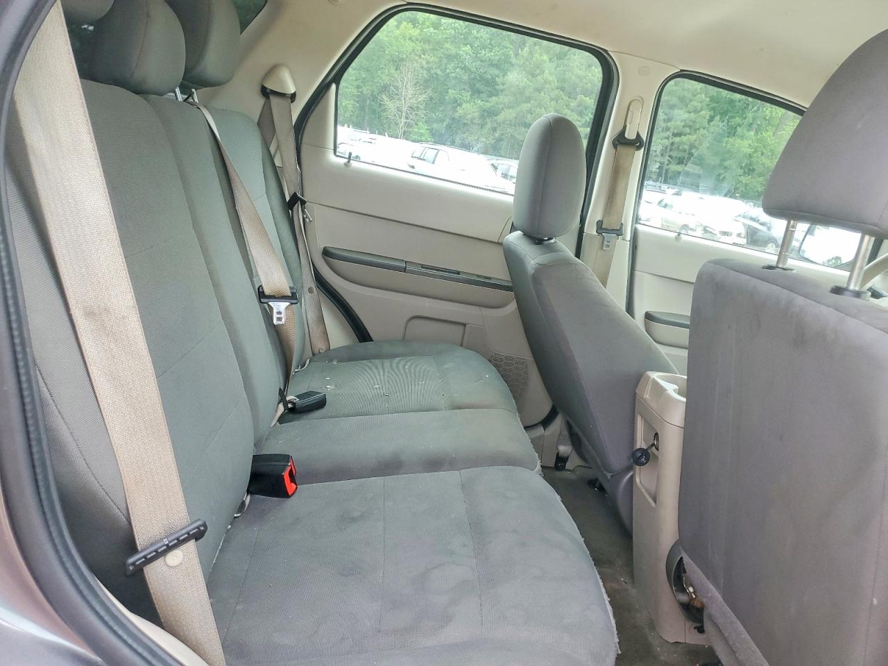 2011 Ford Escape Xls Gray vin: 1FMCU0C7XBKC29136