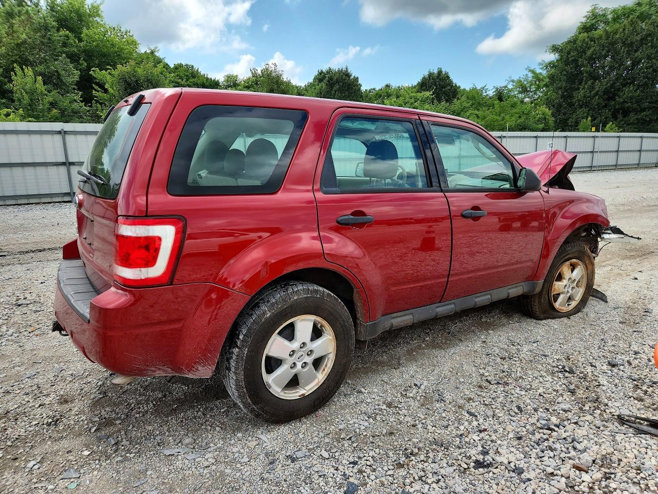 2012 Ford Escape Xls Red vin: 1FMCU0C7XCKA47552