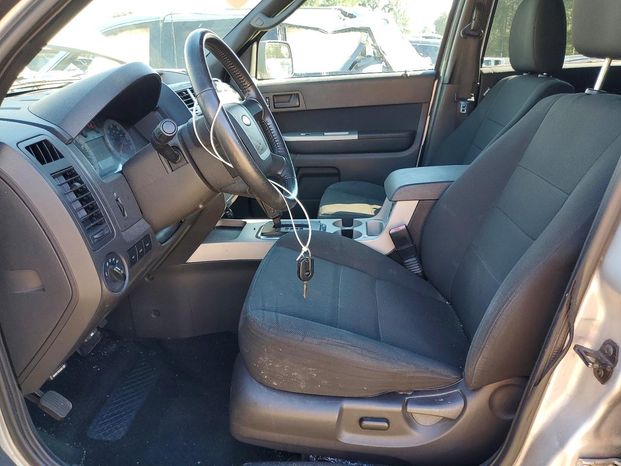 2010 Ford Escape Xlt Silver vin: 1FMCU0D70AKA42758