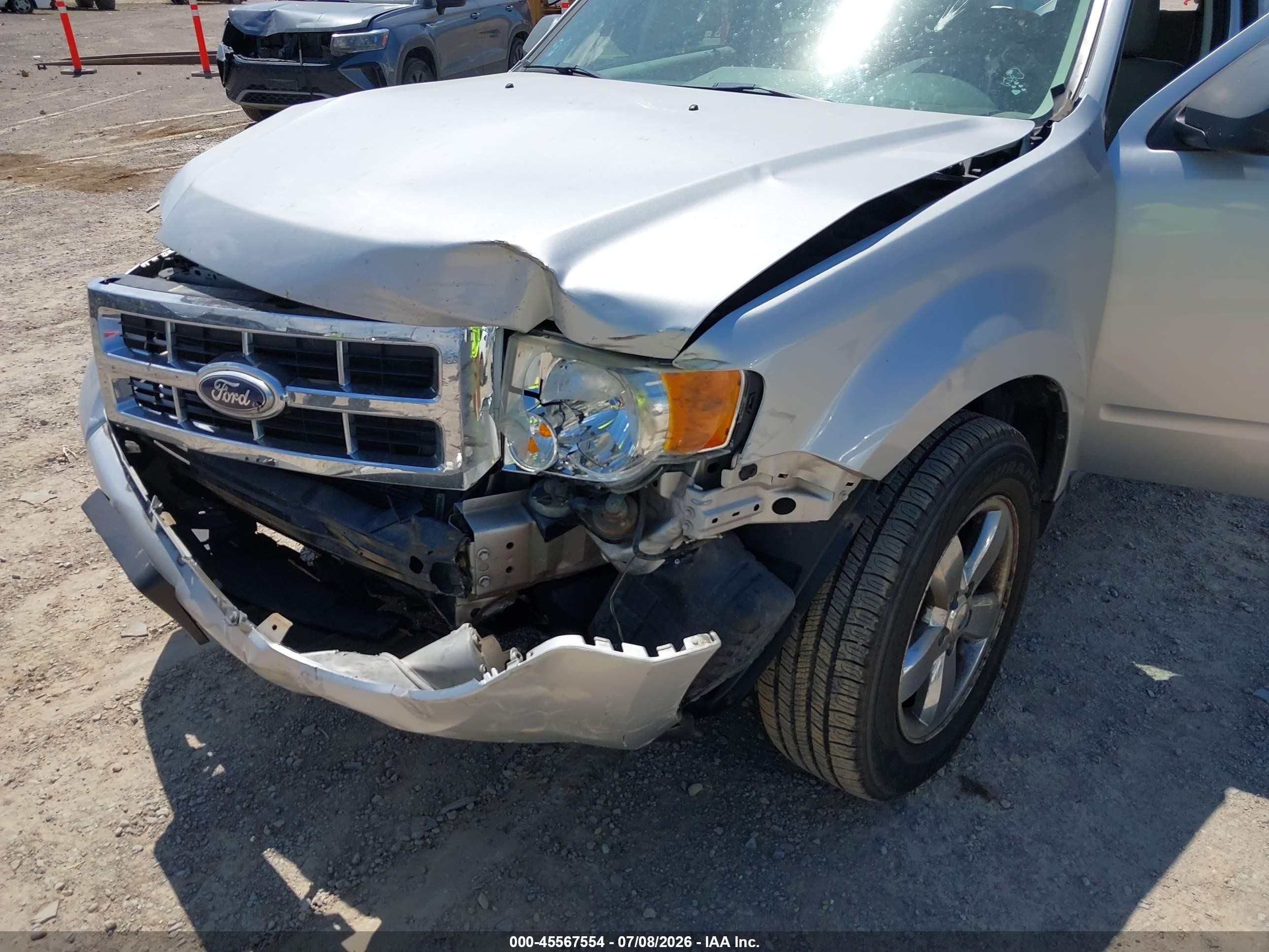2010 Ford Escape Xlt Silver vin: 1FMCU0D70AKA77428