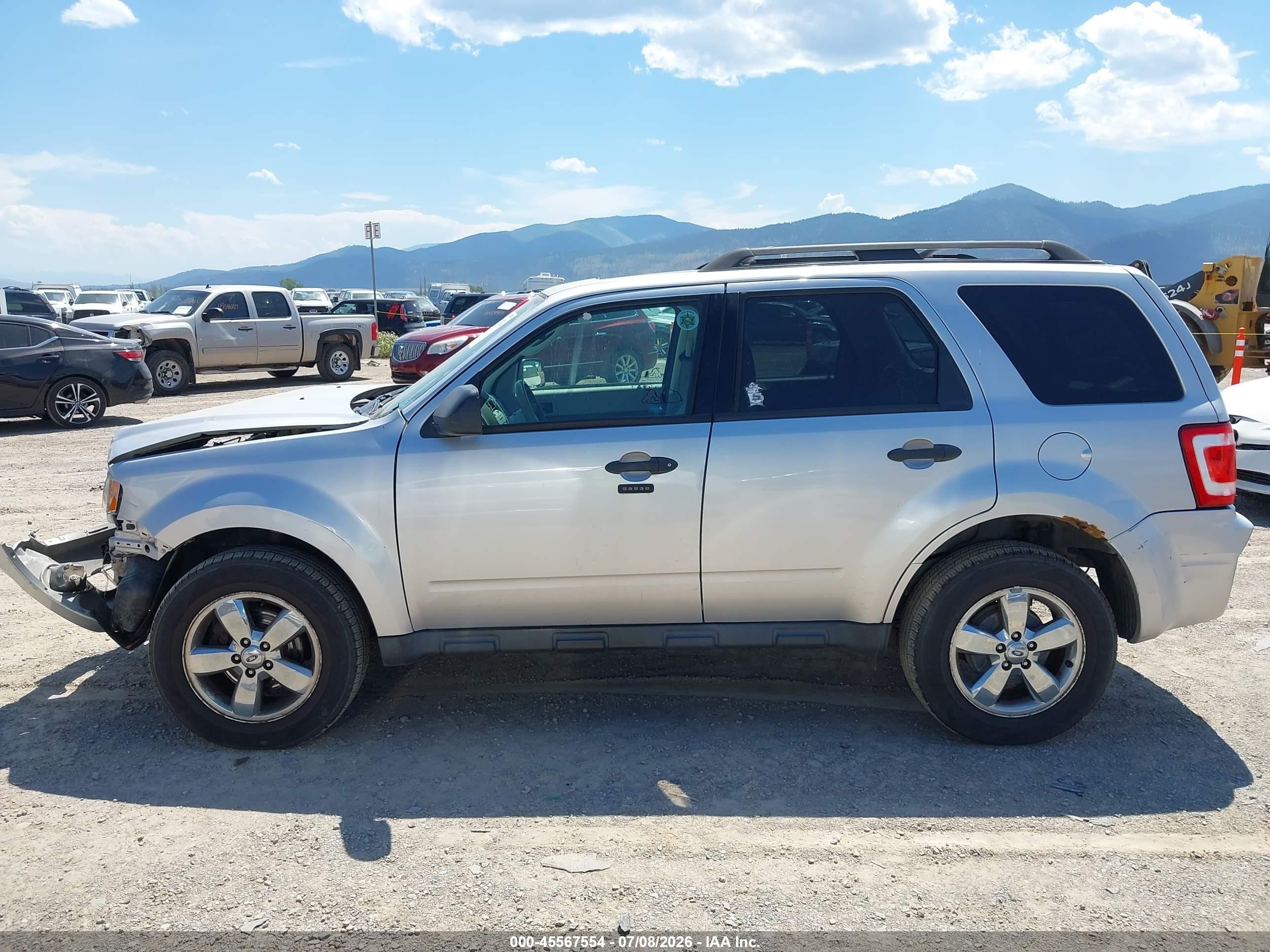 2010 Ford Escape Xlt Silver vin: 1FMCU0D70AKA77428