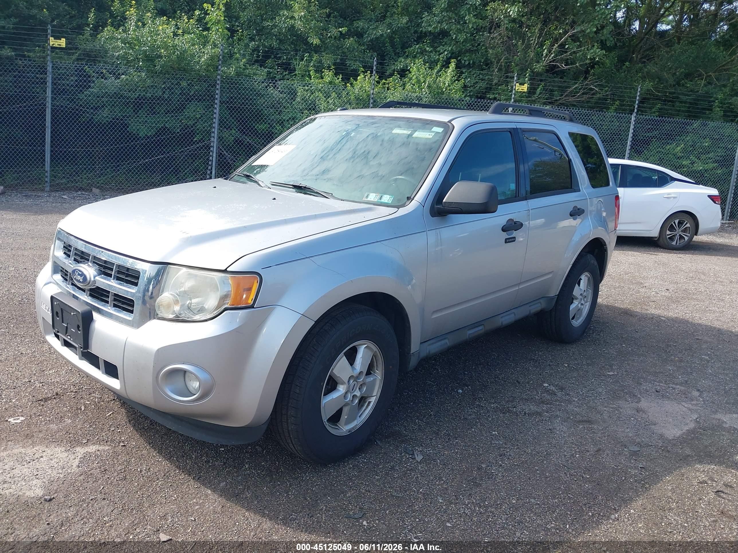 2010 Ford Escape Xlt Silver vin: 1FMCU0D70AKB01145