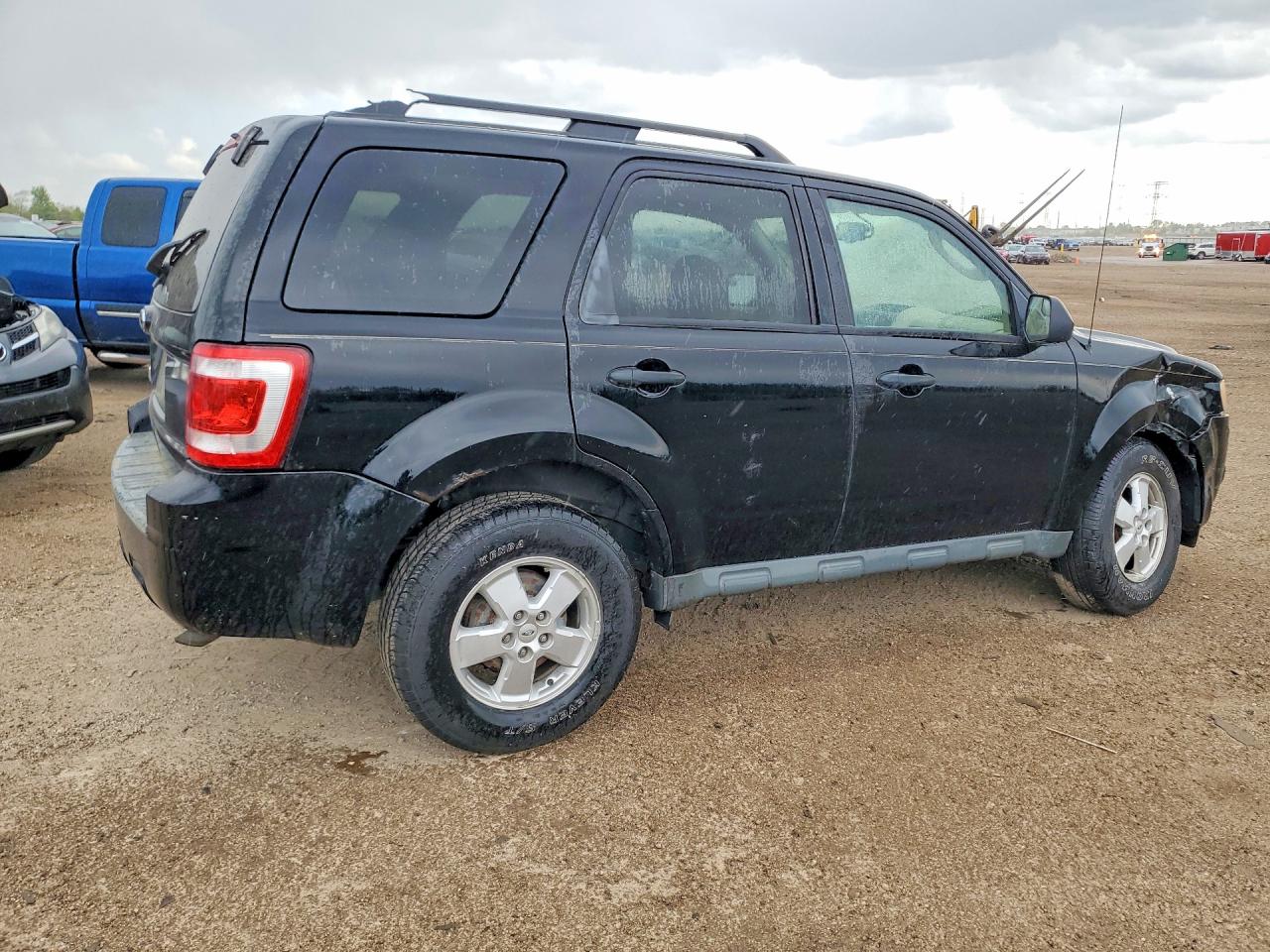 2010 Ford Escape Xlt Black vin: 1FMCU0D70AKC17560