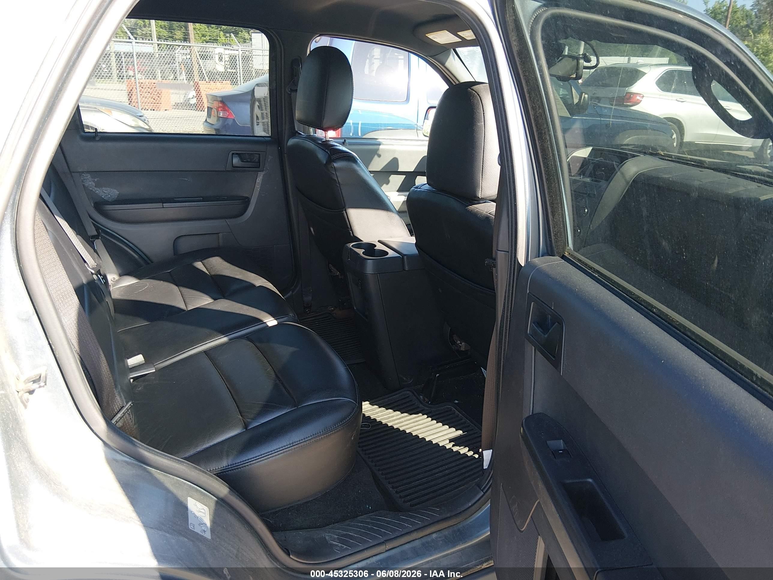 2010 Ford Escape Xlt Gray vin: 1FMCU0D70AKC48985