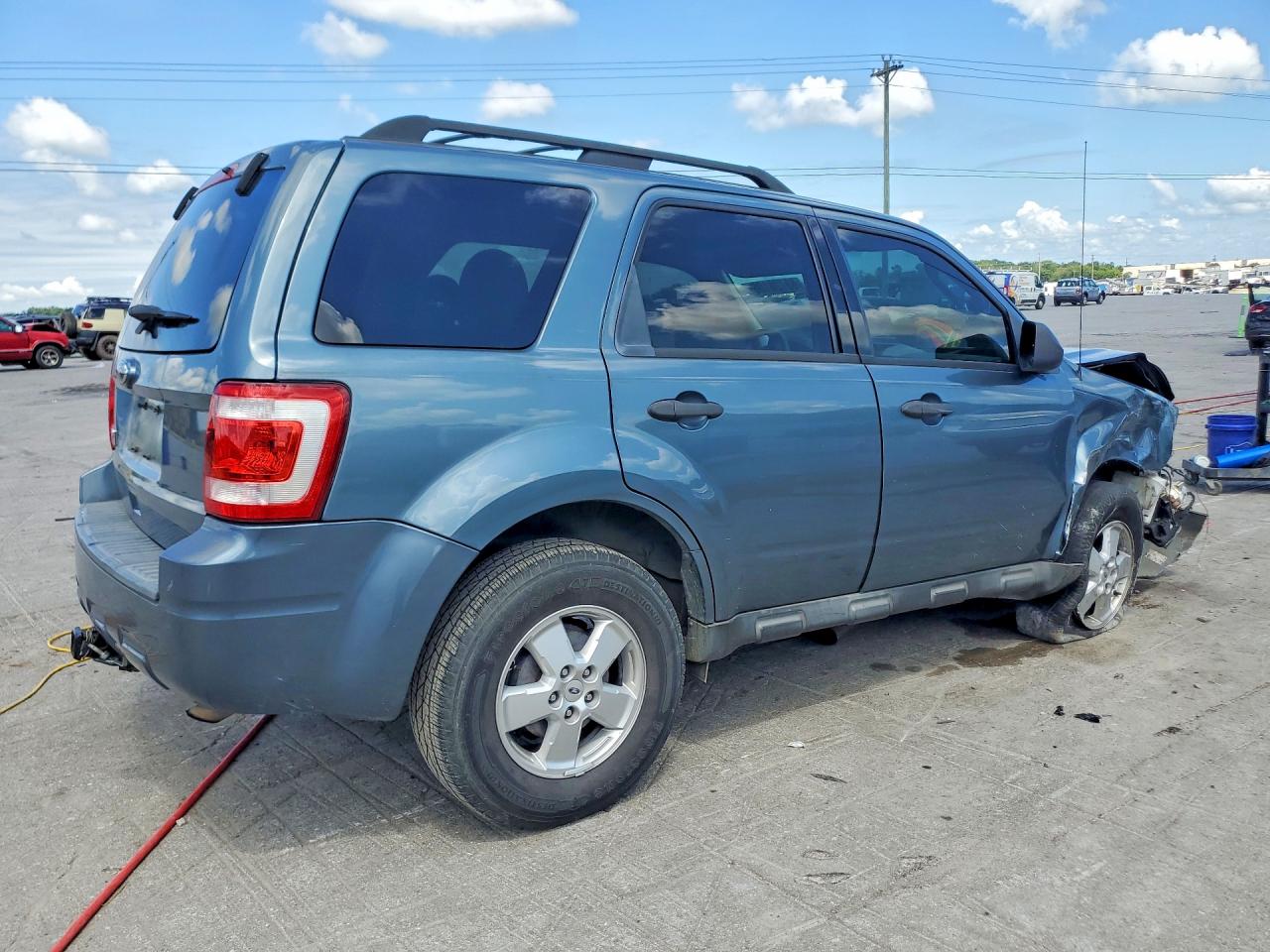 2010 Ford Escape Xlt Blue vin: 1FMCU0D70AKD19585