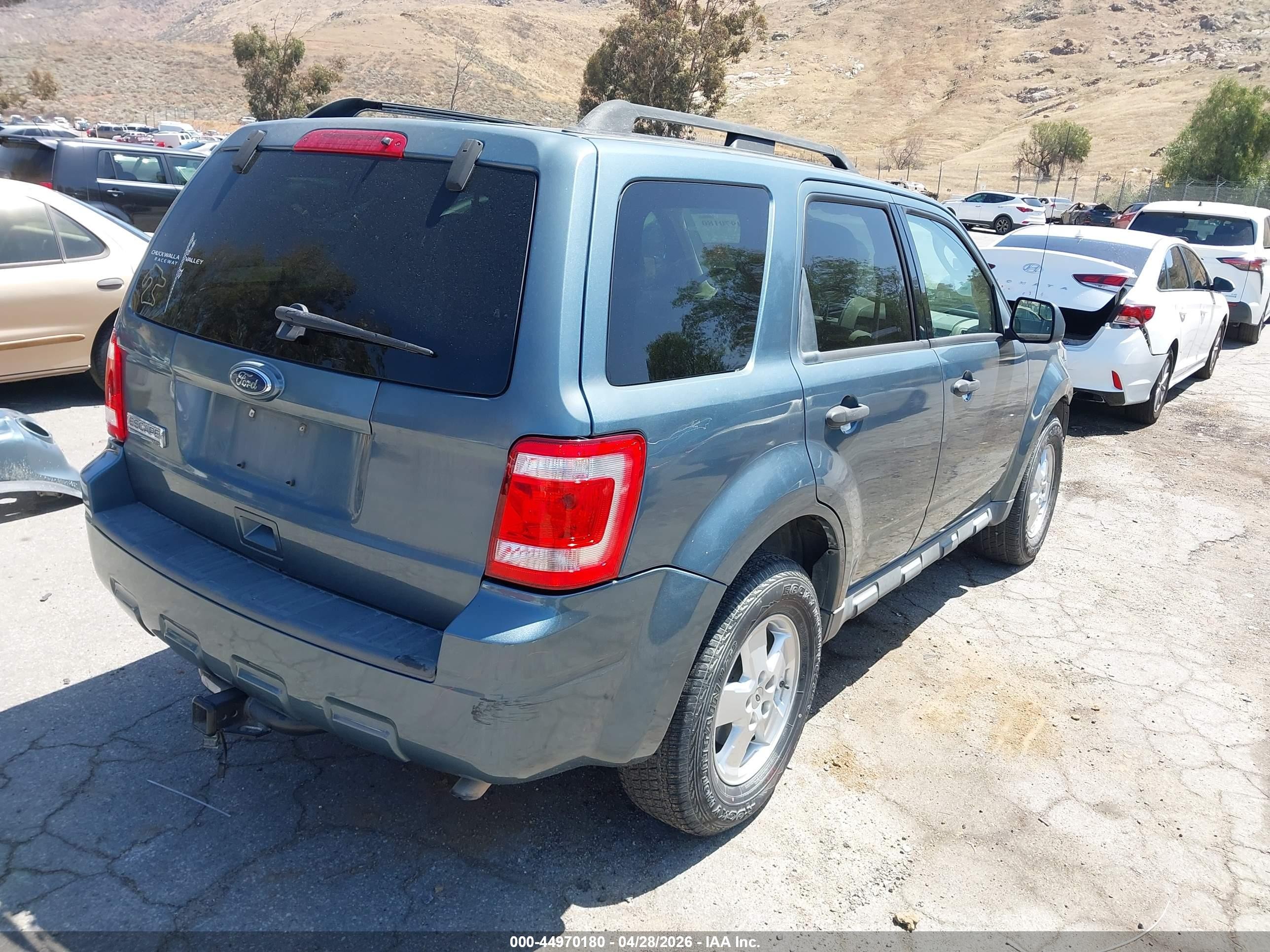 2010 Ford Escape Xlt Teal vin: 1FMCU0D70AKD46026