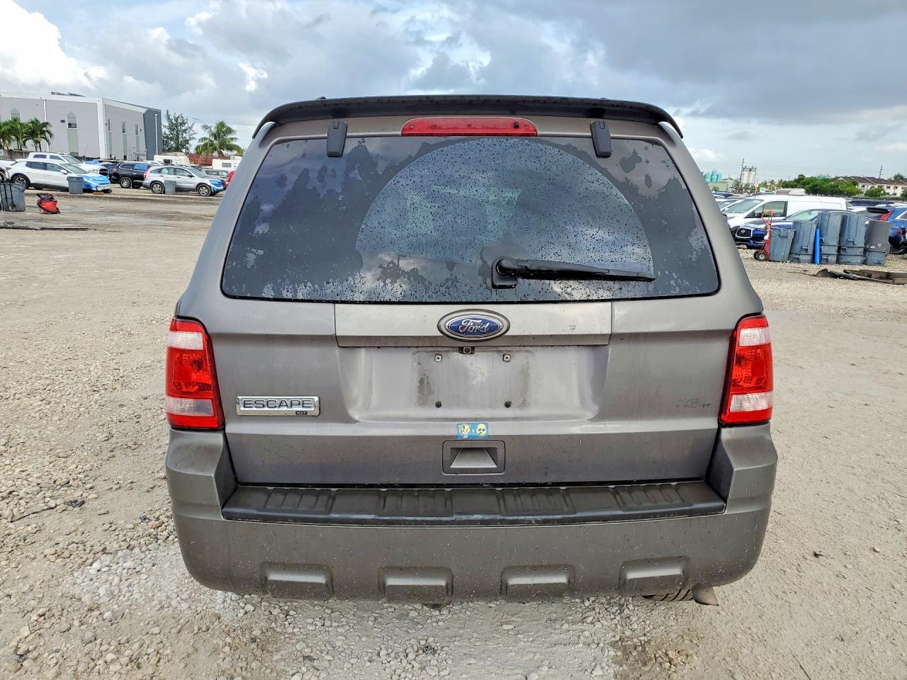 2011 Ford Escape Xlt Gray vin: 1FMCU0D70BKA31759