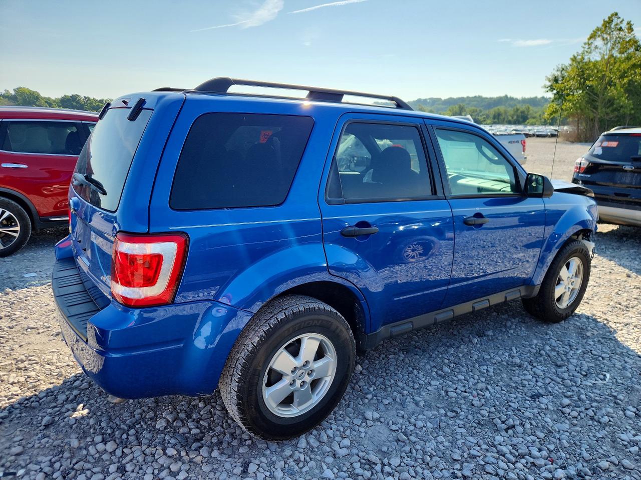 2011 Ford Escape Xlt Blue vin: 1FMCU0D70BKA81352