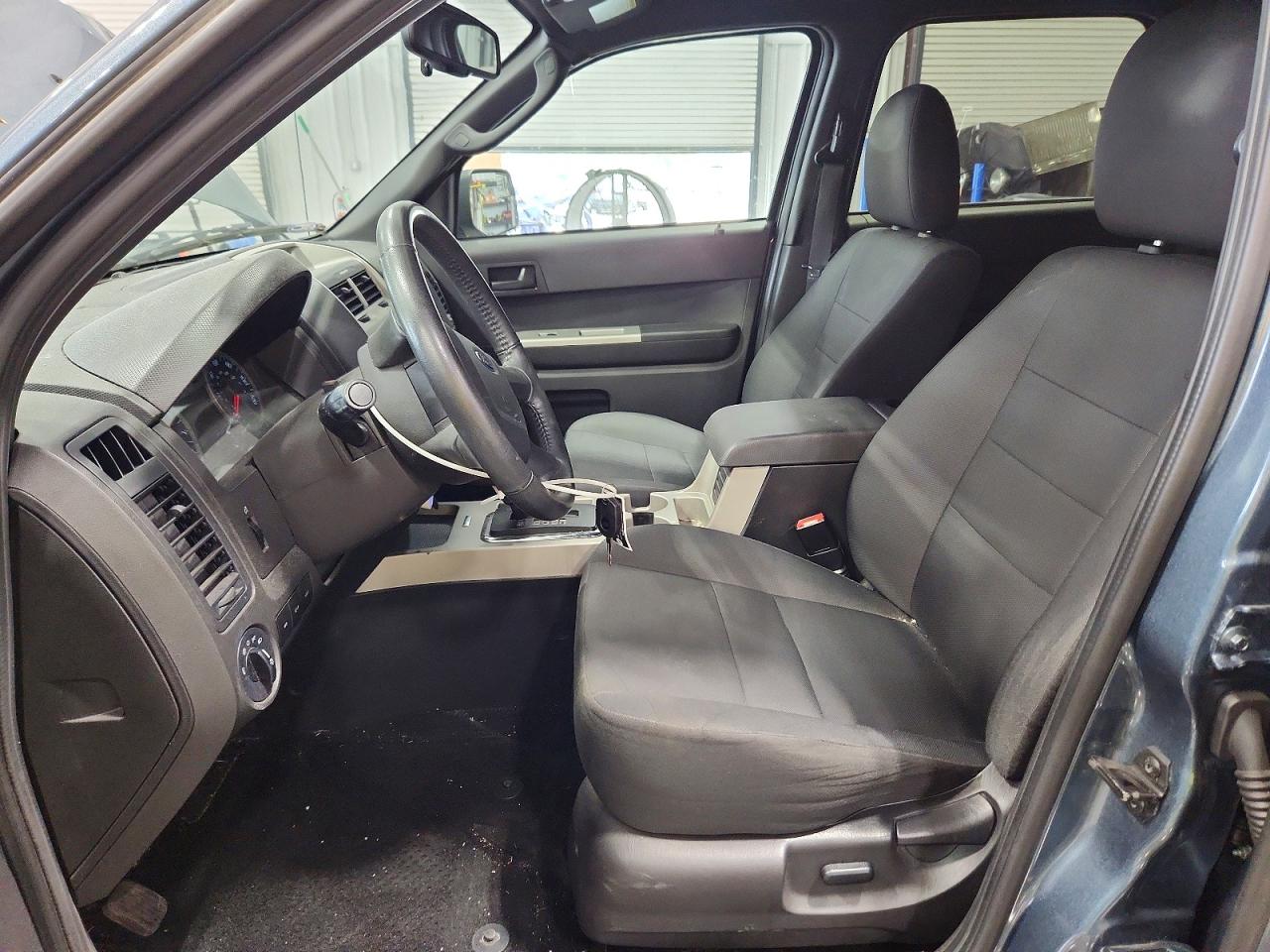 2011 Ford Escape Xlt Gray vin: 1FMCU0D70BKA98152