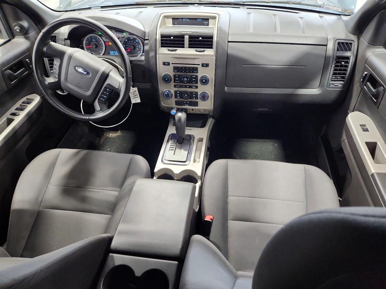 2011 Ford Escape Xlt Gray vin: 1FMCU0D70BKA98152