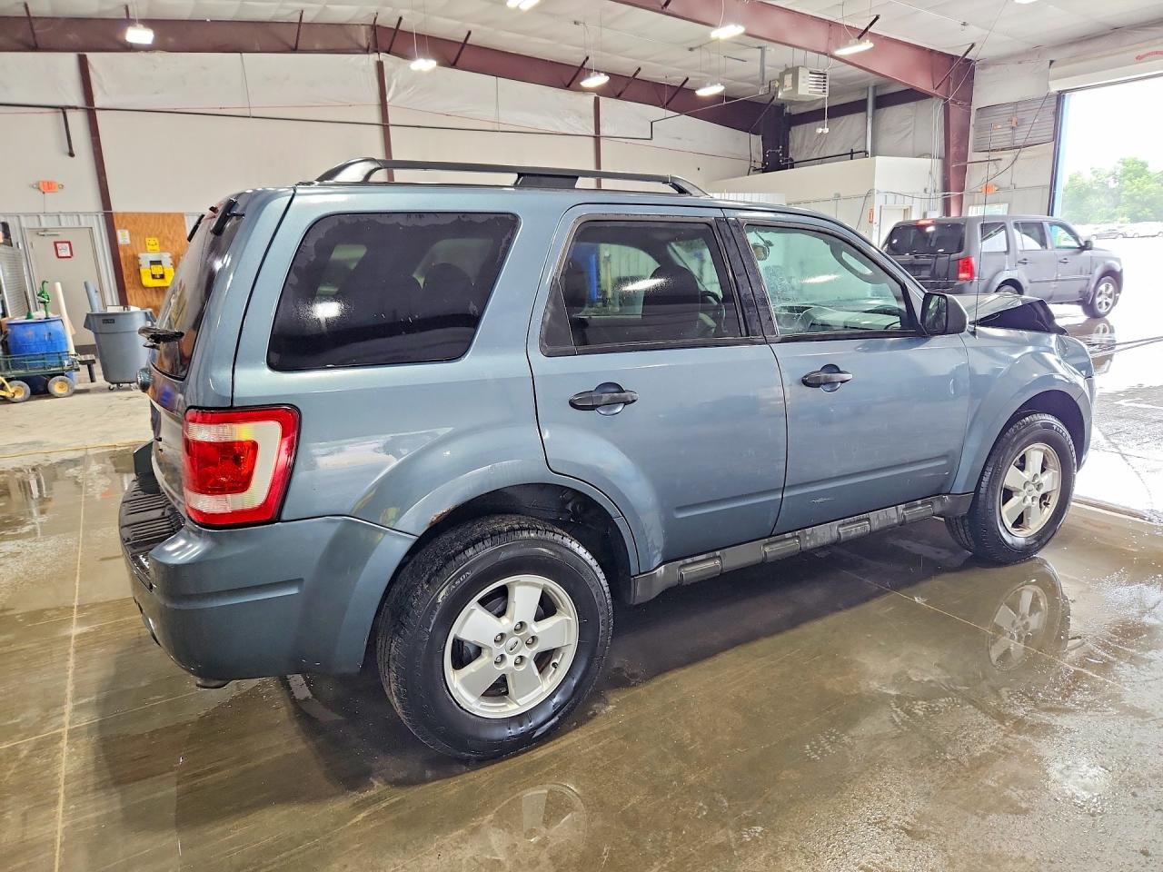 2011 Ford Escape Xlt Gray vin: 1FMCU0D70BKA98152