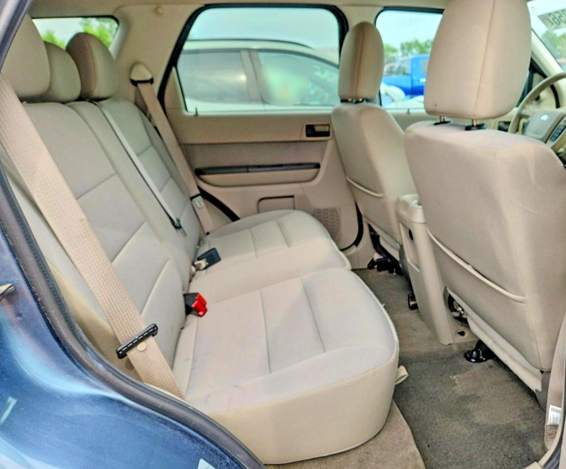 2011 Ford Escape Xlt Blue vin: 1FMCU0D70BKB20568