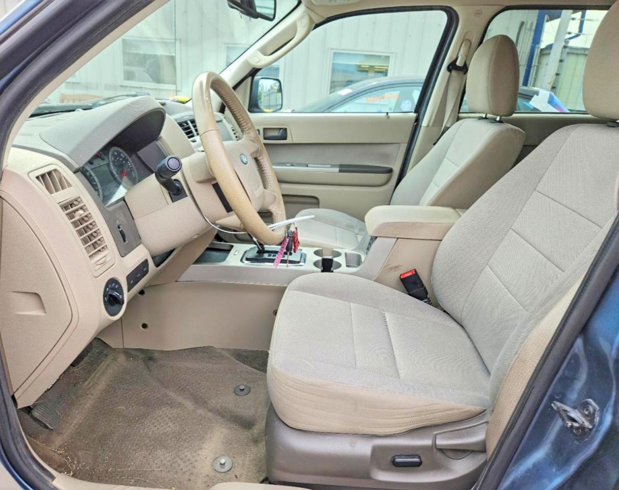 2011 Ford Escape Xlt Blue vin: 1FMCU0D70BKB20568