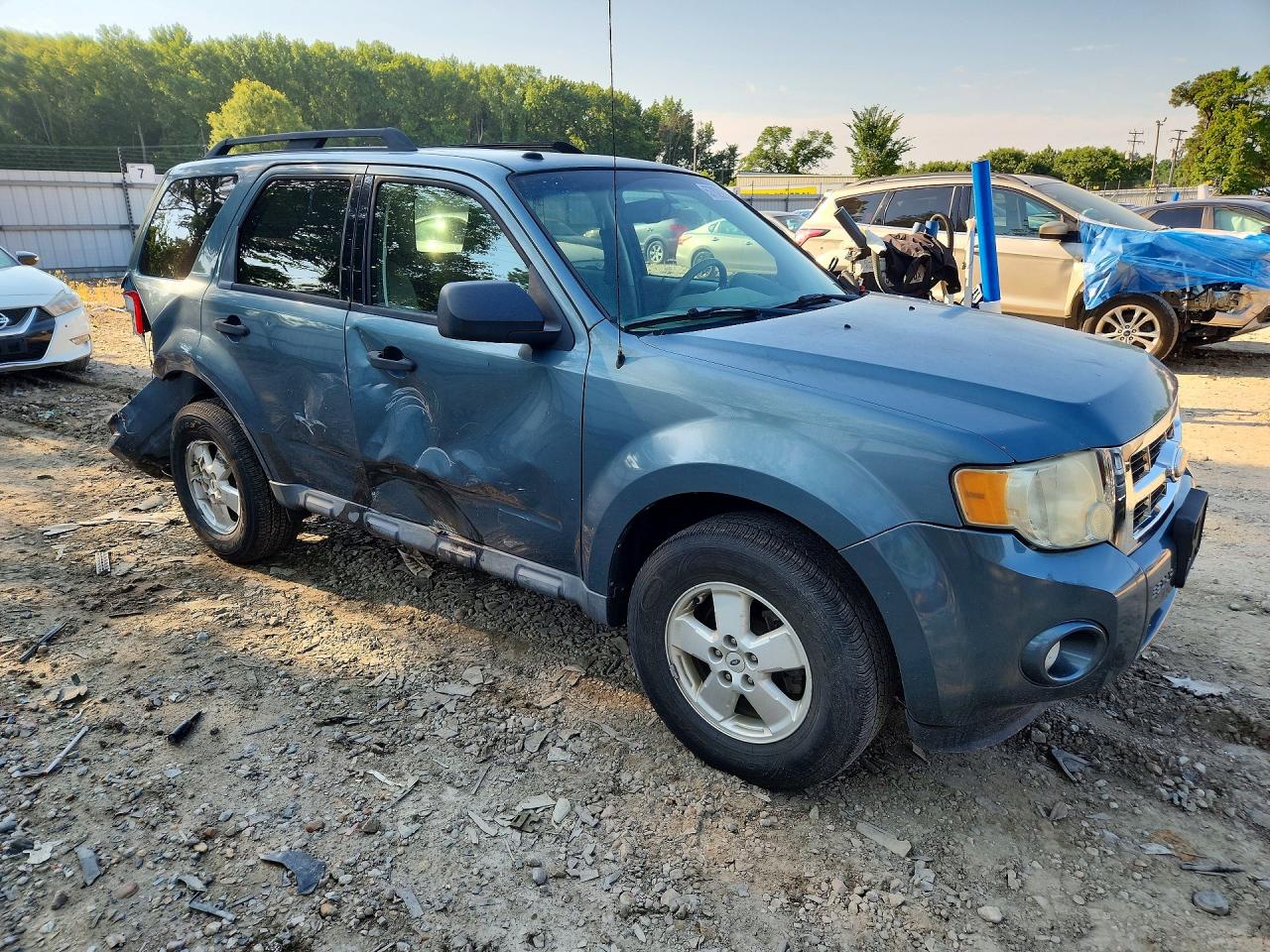 2011 Ford Escape Xlt Blue vin: 1FMCU0D70BKB70712