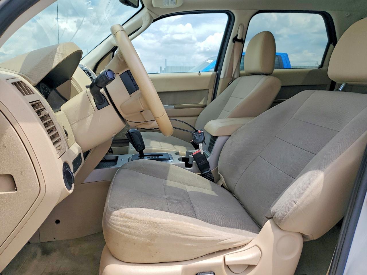 2011 Ford Escape Xlt Белый vin: 1FMCU0D70BKB95917