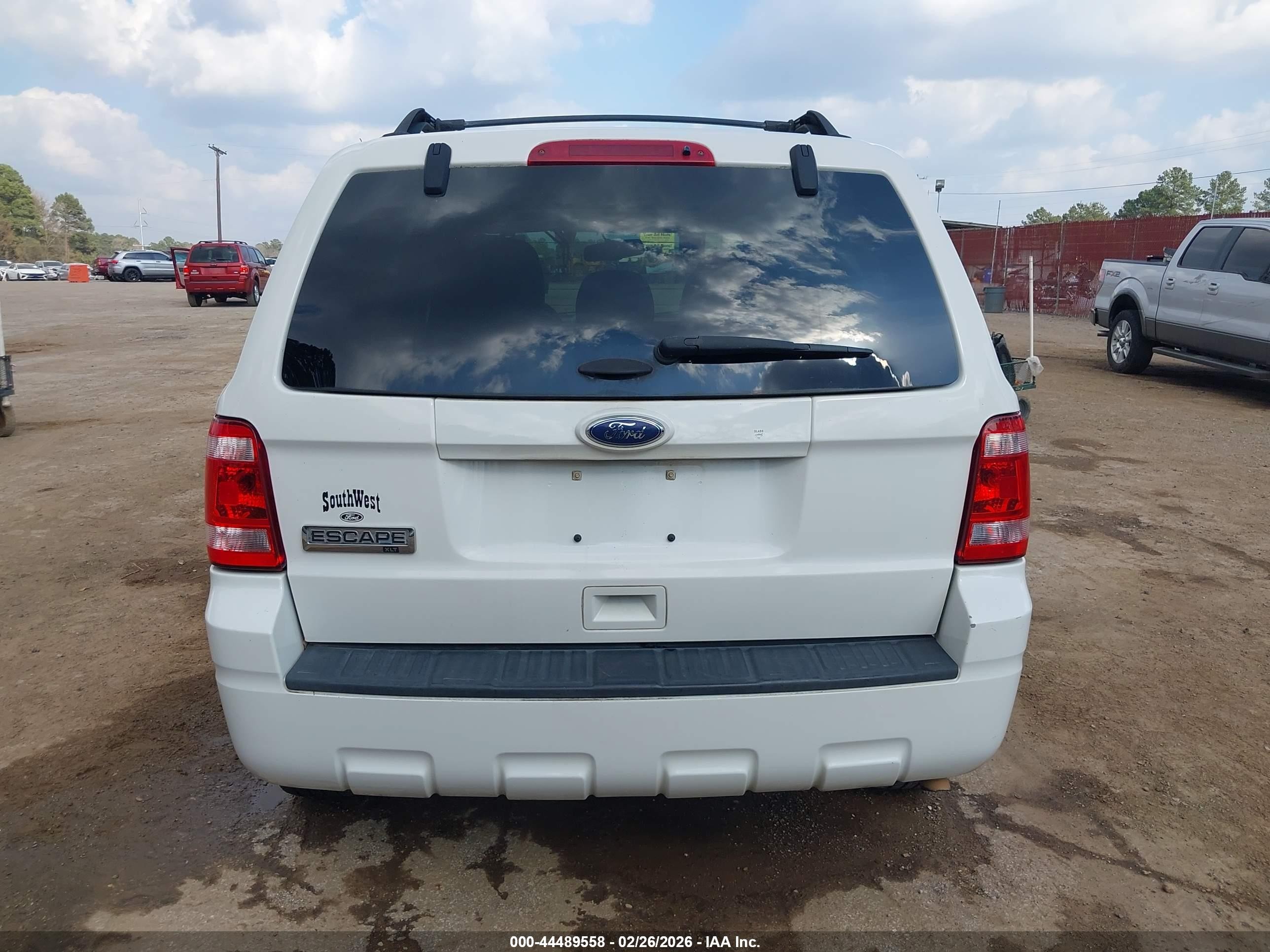 2012 Ford Escape Xlt White vin: 1FMCU0D70CKB78052