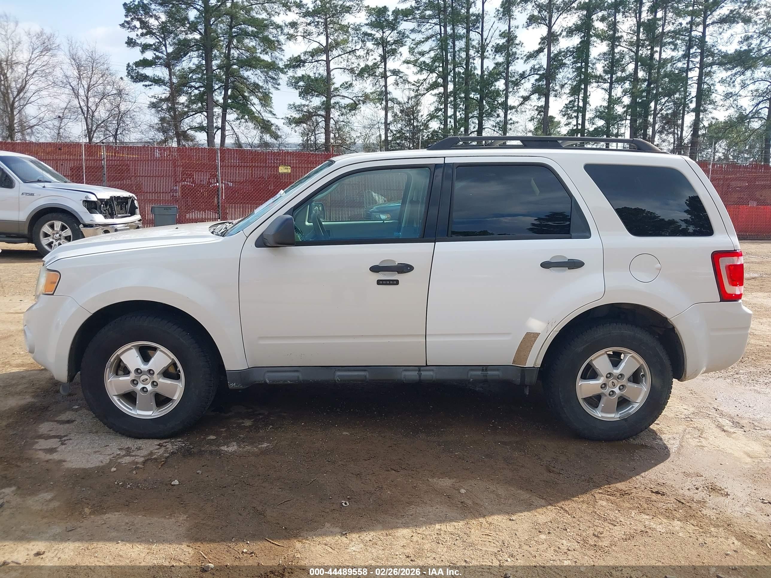 2012 Ford Escape Xlt White vin: 1FMCU0D70CKB78052