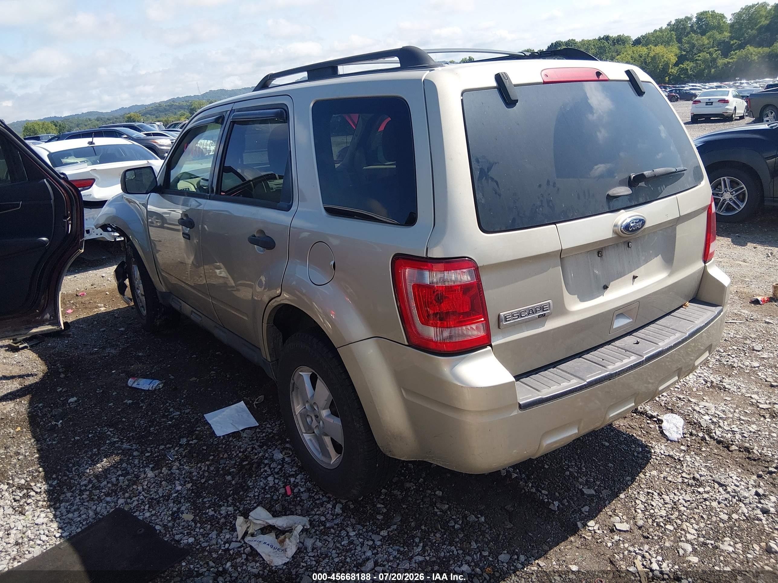 2012 Ford Escape Xlt Золотой vin: 1FMCU0D70CKC13382