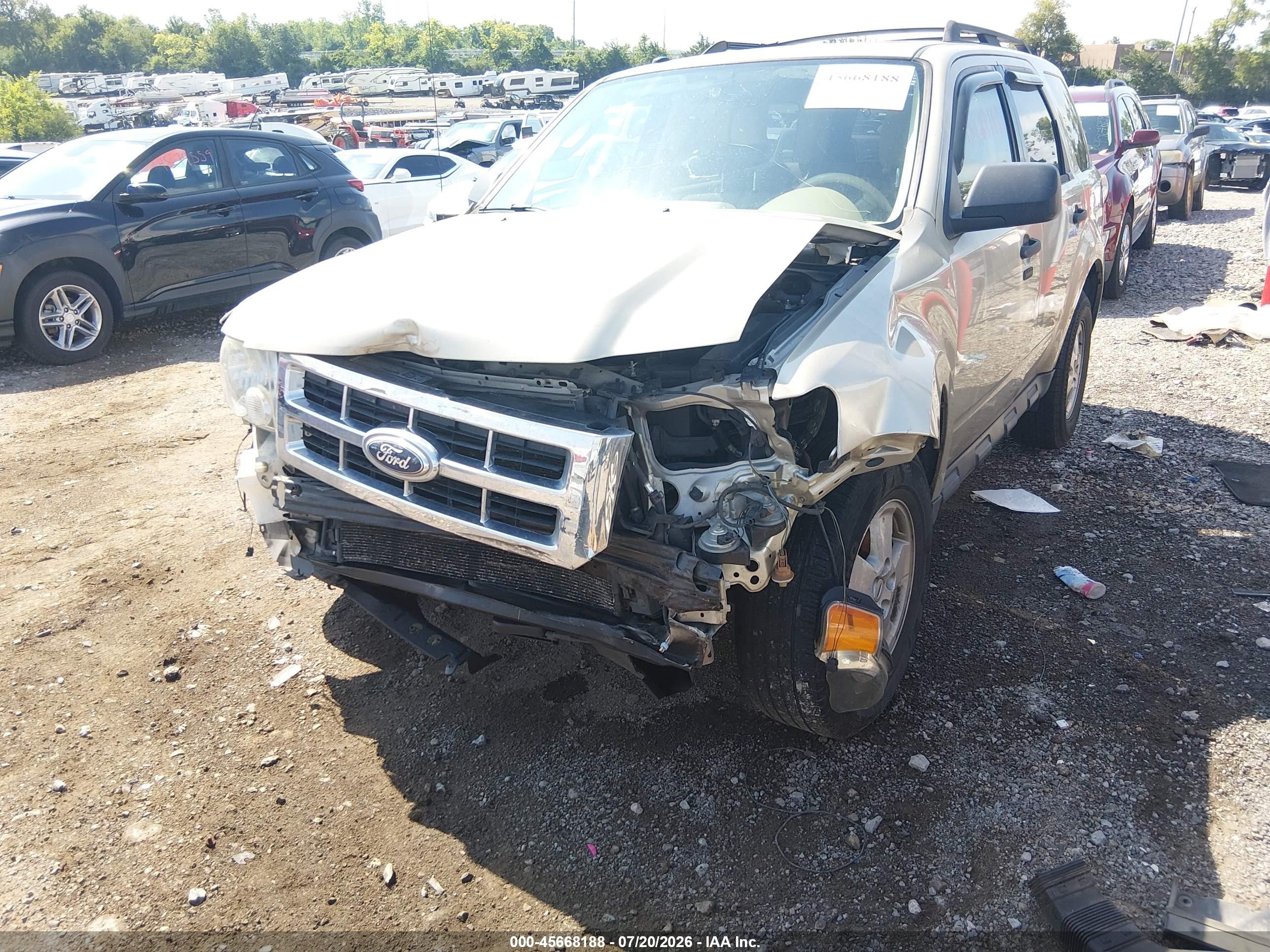 2012 Ford Escape Xlt Золотой vin: 1FMCU0D70CKC13382