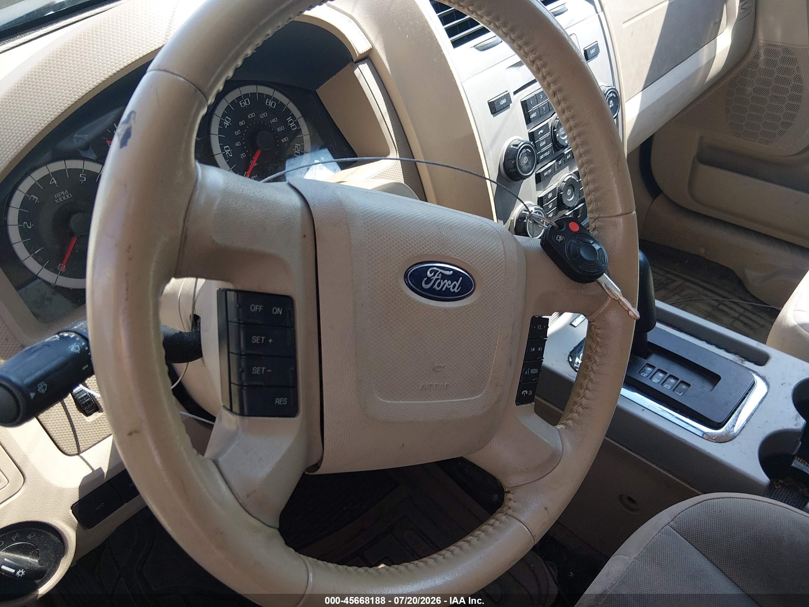 2012 Ford Escape Xlt Золотой vin: 1FMCU0D70CKC13382
