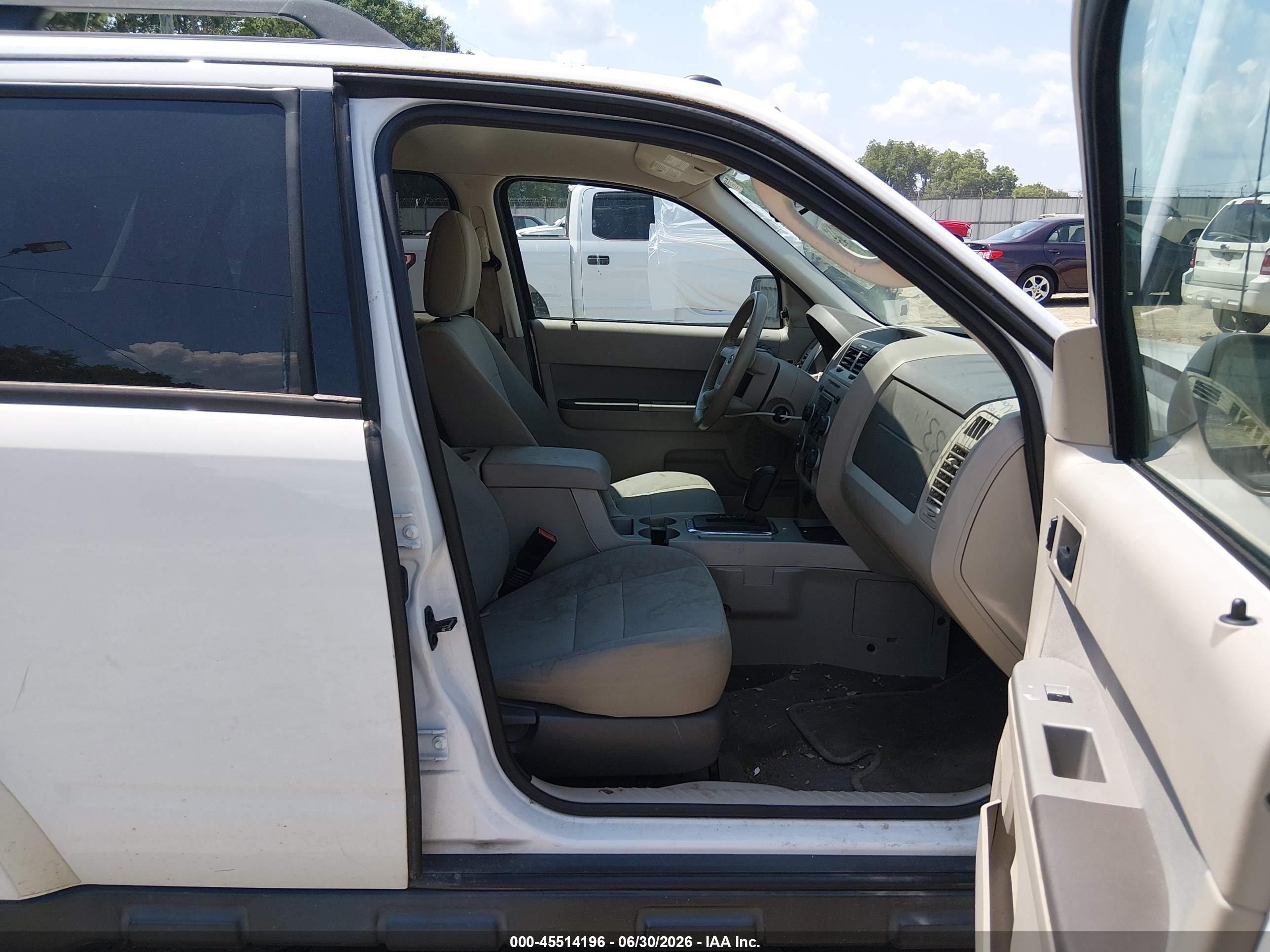 2012 Ford Escape Xlt White vin: 1FMCU0D70CKC20526